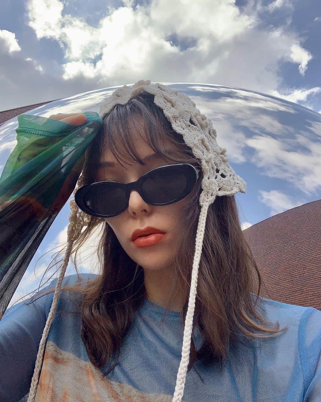 maya kibbel キベルまやのインスタグラム：「museums on a rainy day make me happy 〰️🩵🕊️ (fyi, it poured right after taking these photos)」