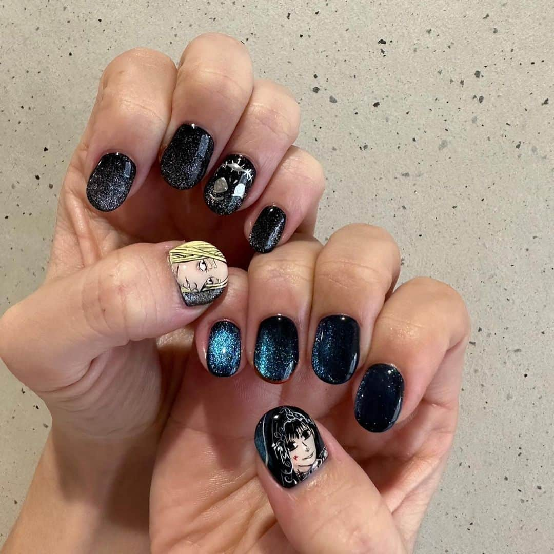 大塚りりあさんのインスタグラム写真 - (大塚りりあInstagram)「1年半ぶりの @acco_nails さん！！！！！  今回はサカモトデイズより 推しの大佛と神々廻を描いて頂きました🎨  ハロウィン近いということでしれっとジャックも居るよ🎃  痛ネイルやっぱ楽しいわ!!!!!  #ネイル #パラジェル #パラジェルネイル  #痛ネイル #推しネイル #サカモトデイズ #大佛 #神々廻」10月15日 12時01分 - riria_ohtsuka