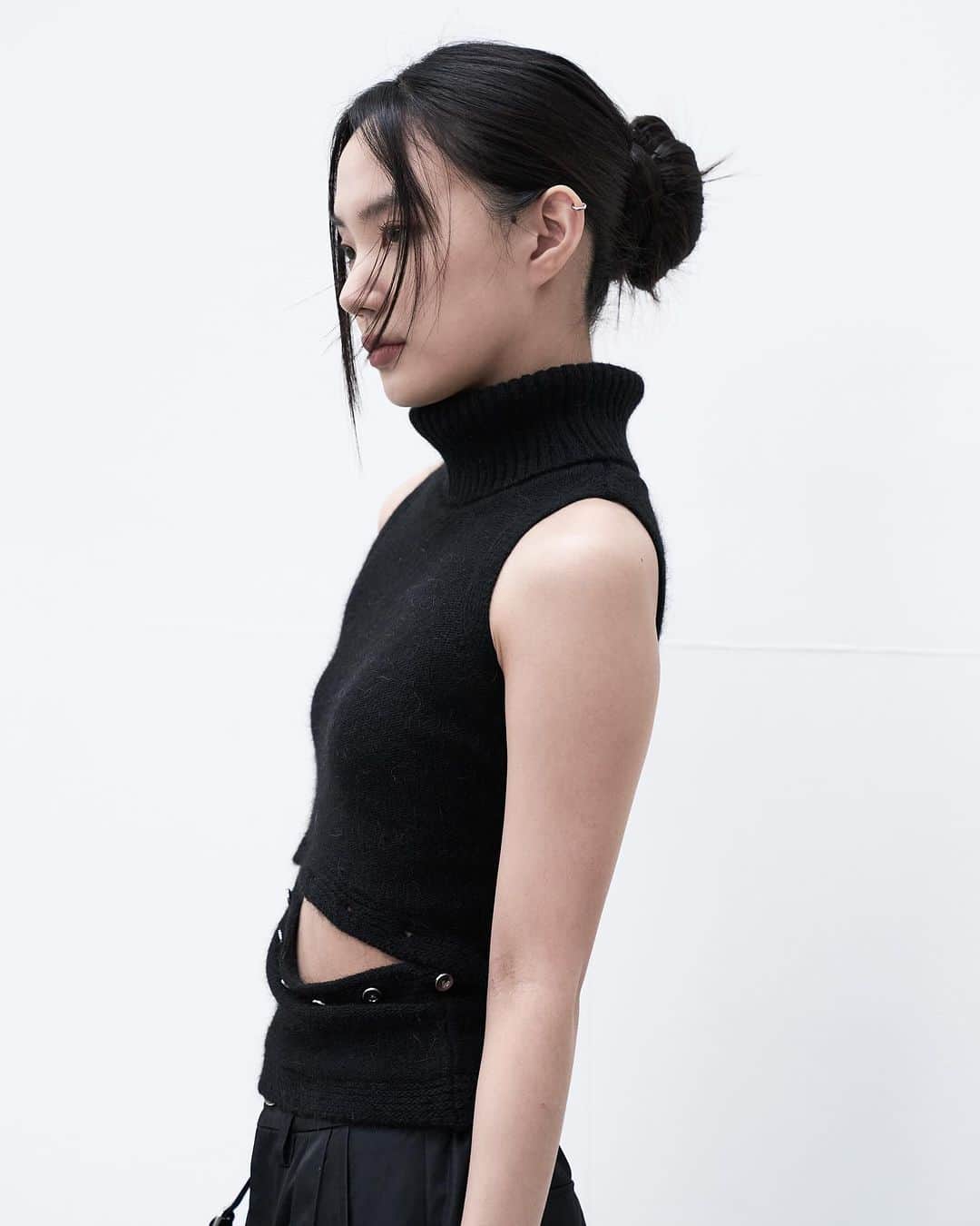 のインスタグラム：「ANDWANG 2023 AUTUMN WINTER 2ND COLLECTION ON ANDWANG.SHOP ̣̥☆·͙̥‧‧̩̥·‧ "CHINA TO SEOUL︎"‧·‧̩̥‧·͙̥̣☆*̣̥  ⁡ schedule 10/20 PM7 new1 10/27 PM7 new2 ⁡ COMING SOON ⁡ ⁡ ⁡ ⁡ #andwang ⁡ ⁡」