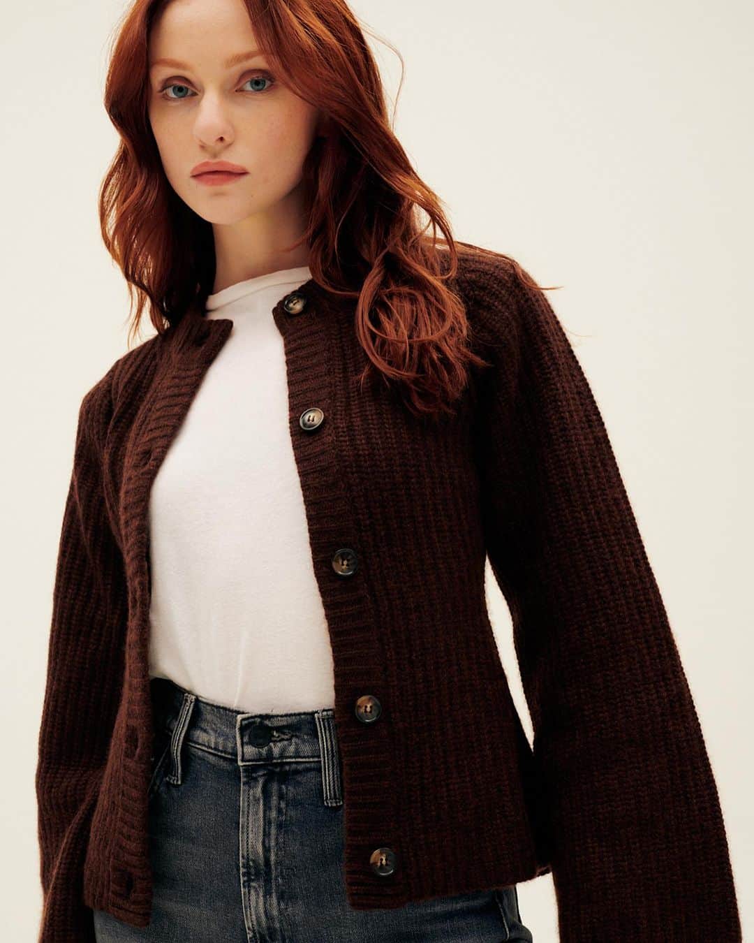 ロンハーマンさんのインスタグラム写真 - (ロンハーマンInstagram)「With a classic take on modernity, Loulou Studio finds balance in contrast and precision: soft yet powerful, minimal but edgy. Our favorite Loulou knits are available now online, at RH Melrose & Brentwood!」10月15日 4時44分 - ronhermanstore