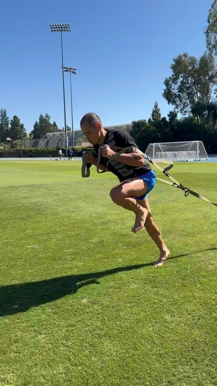 のインスタグラム：「Mejorando, ando… VAMOS!  💪🏽🔥」