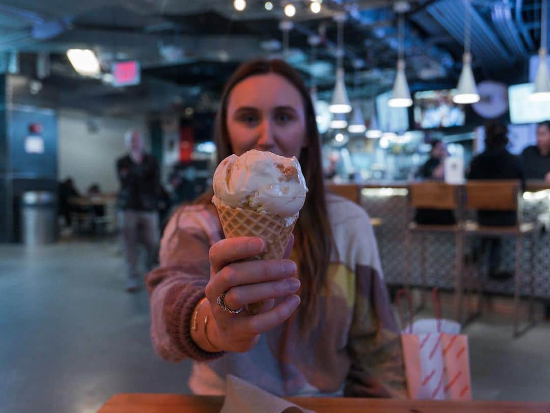 Karan B.さんのインスタグラム写真 - (Karan B.Instagram)「New York, pt. 2 - landscape orientation. Everyone always talks about the bagels and coffee but I’m just here (or anywhere) for the ice cream, tbh.  Oh, and here’s a shot of some boats.」10月15日 7時05分 - sendingstache