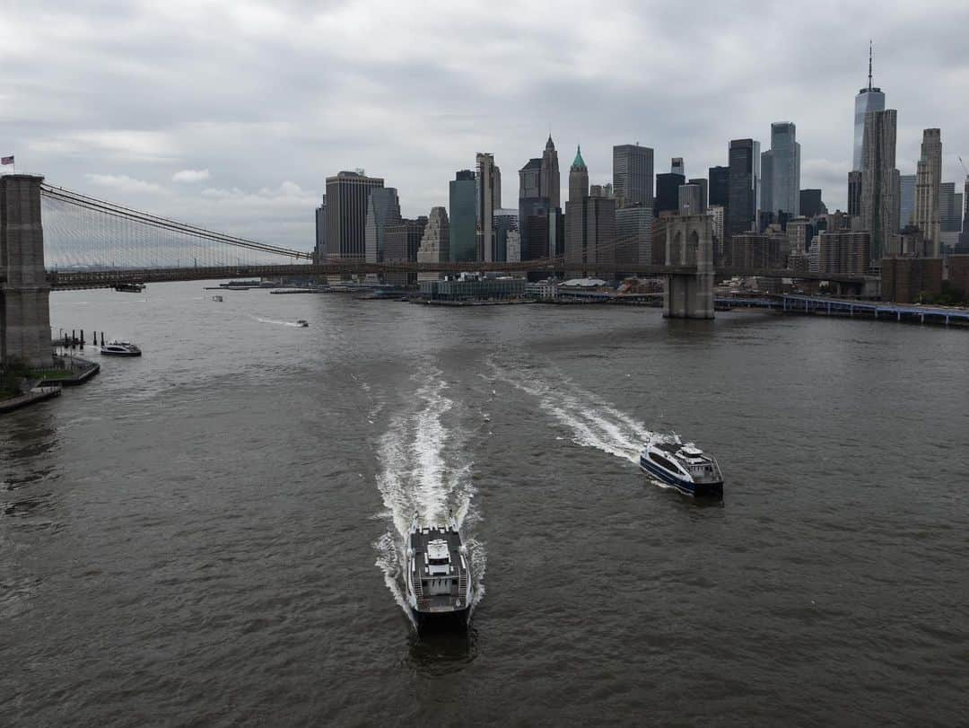 Karan B.さんのインスタグラム写真 - (Karan B.Instagram)「New York, pt. 2 - landscape orientation. Everyone always talks about the bagels and coffee but I’m just here (or anywhere) for the ice cream, tbh.  Oh, and here’s a shot of some boats.」10月15日 7時05分 - sendingstache