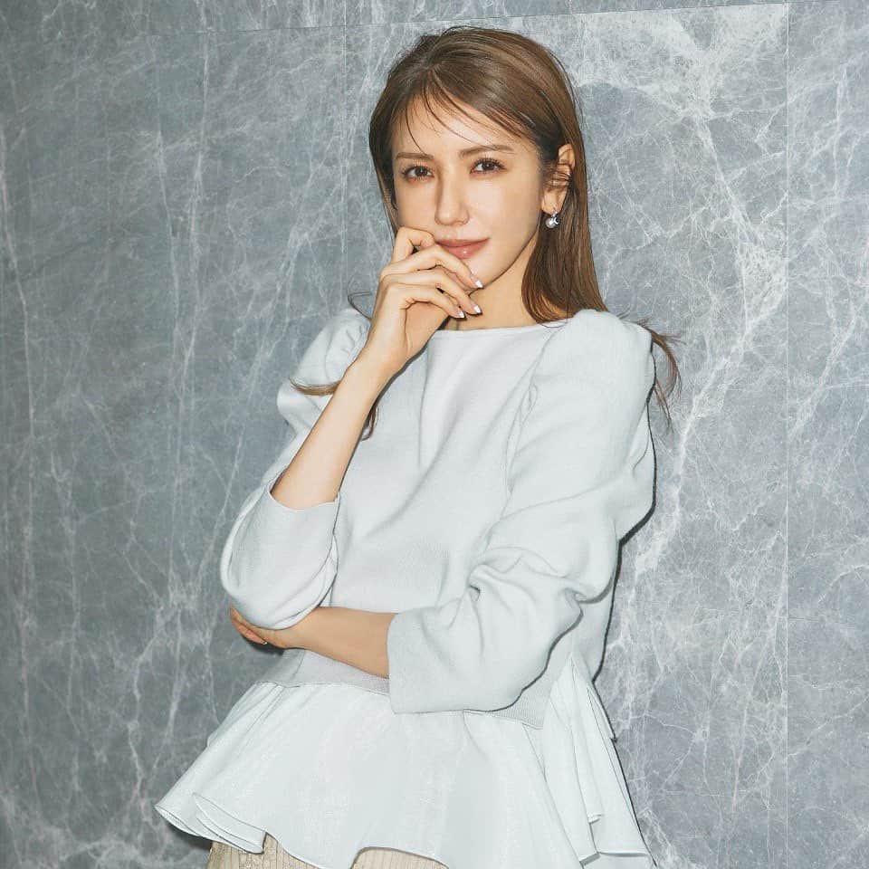 celford_officialのインスタグラム：「【PRE ORDER】 ⁡ 2023 WINTER COLLECTION ⁡ tops ¥19,800 ◆11月下旬発売予定 ⁡ skirt ¥23,100 ◆12月中旬発売予定 ⁡ プロフィールのリンクよりご覧頂けます。 ⁡ ⁡ - OUTER FAIR 10% POINT CAMPAIGN -  10.13 fri 0:00 - 10.15 sun 23:59 ⁡ ⁡ #CELFORDAW23 #celford #セルフォード」