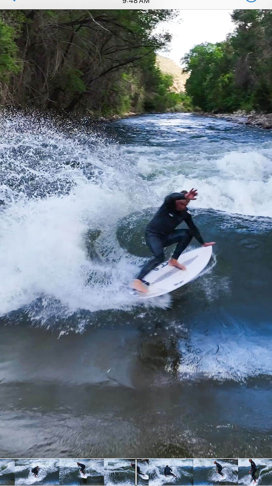 ジェイミー・オブライエンのインスタグラム：「I love river surfing 🩵」