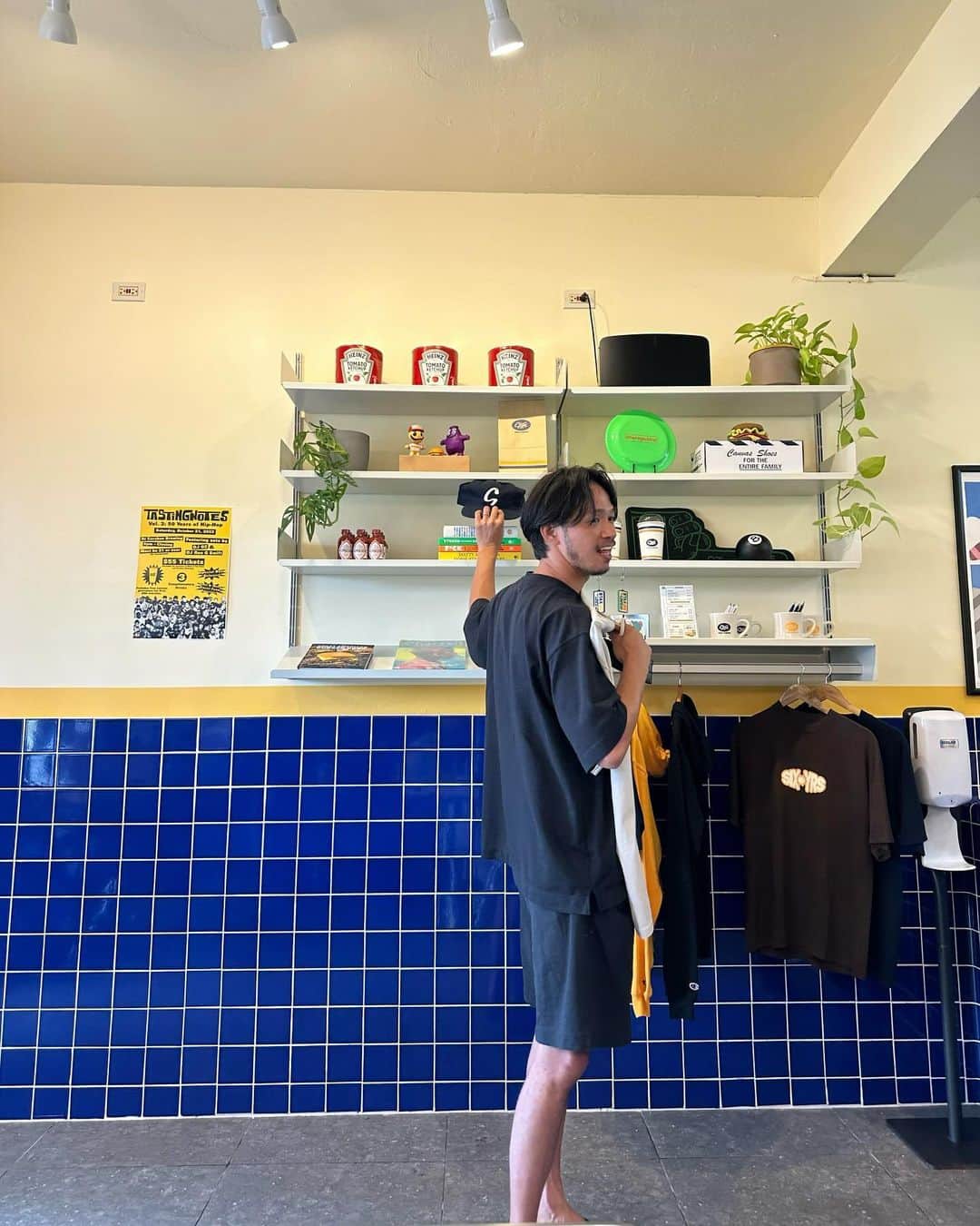 松本恵奈さんのインスタグラム写真 - (松本恵奈Instagram)「おはようございます○グアムでおすすめのお店教えてください♡というコメントが多かったのでこちらは 是非行ってほしいハンバーガーショップです🍔 今まで食べたハンバーガーの中で1番美味しかったです🤤 #グアム #stax」10月15日 8時28分 - ena1123