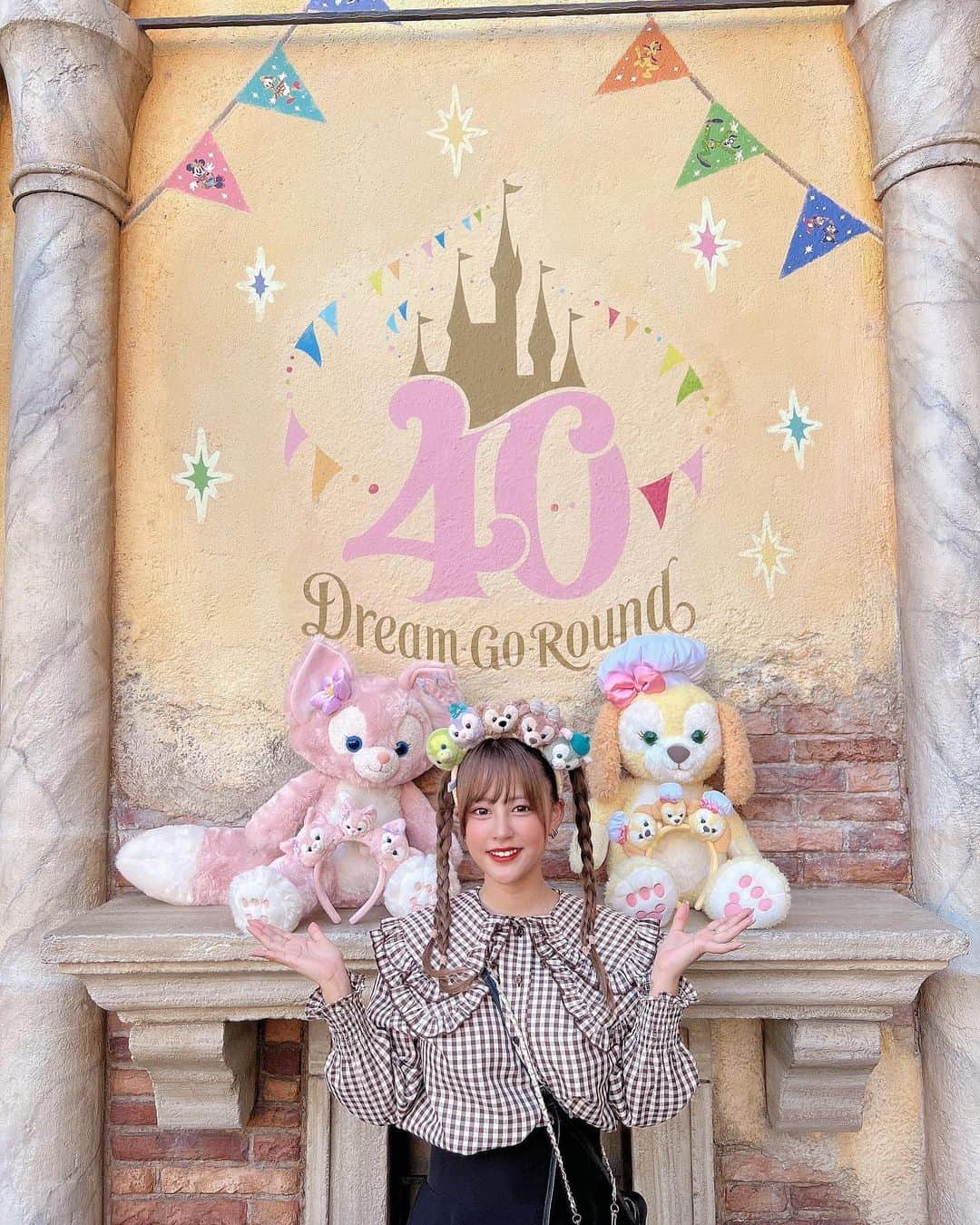 夕美しおんのインスタグラム：「🩷40周年💛  #disney #tokyodisneyresort #tokyodisneysea #ディズニー #ディズニーコーデ #ディズニーシー #クッキーアン #クッキーアンコーデ #クッキーコーデ」