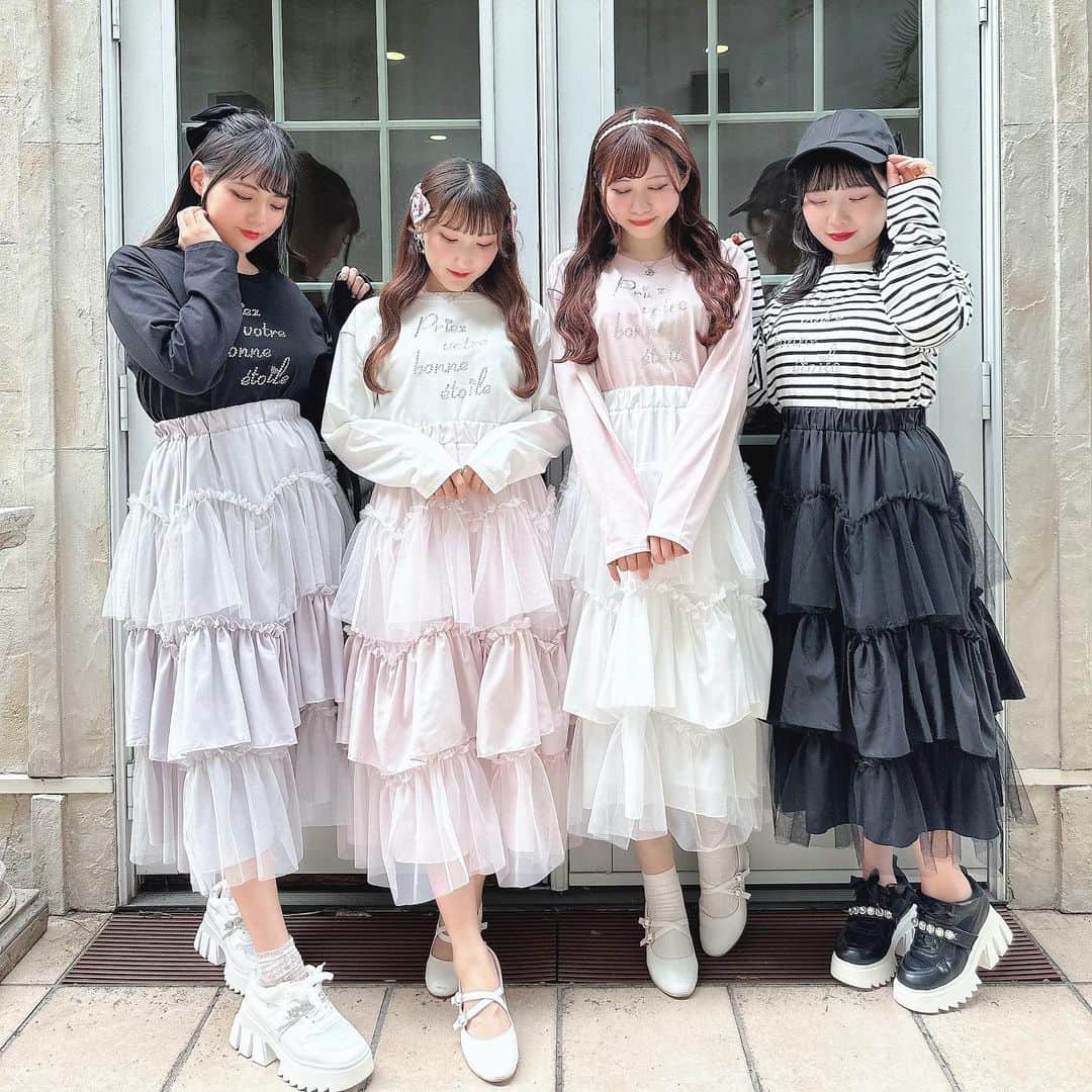 evelynのインスタグラム：「New Coordinate🐇♥︎ ㅤㅤㅤㅤㅤㅤㅤㅤㅤㅤㅤㅤㅤ #チュールボリュームSK ¥7,900 ㅤㅤㅤㅤㅤㅤㅤㅤㅤㅤㅤㅤㅤ #evelyn #エブリン」