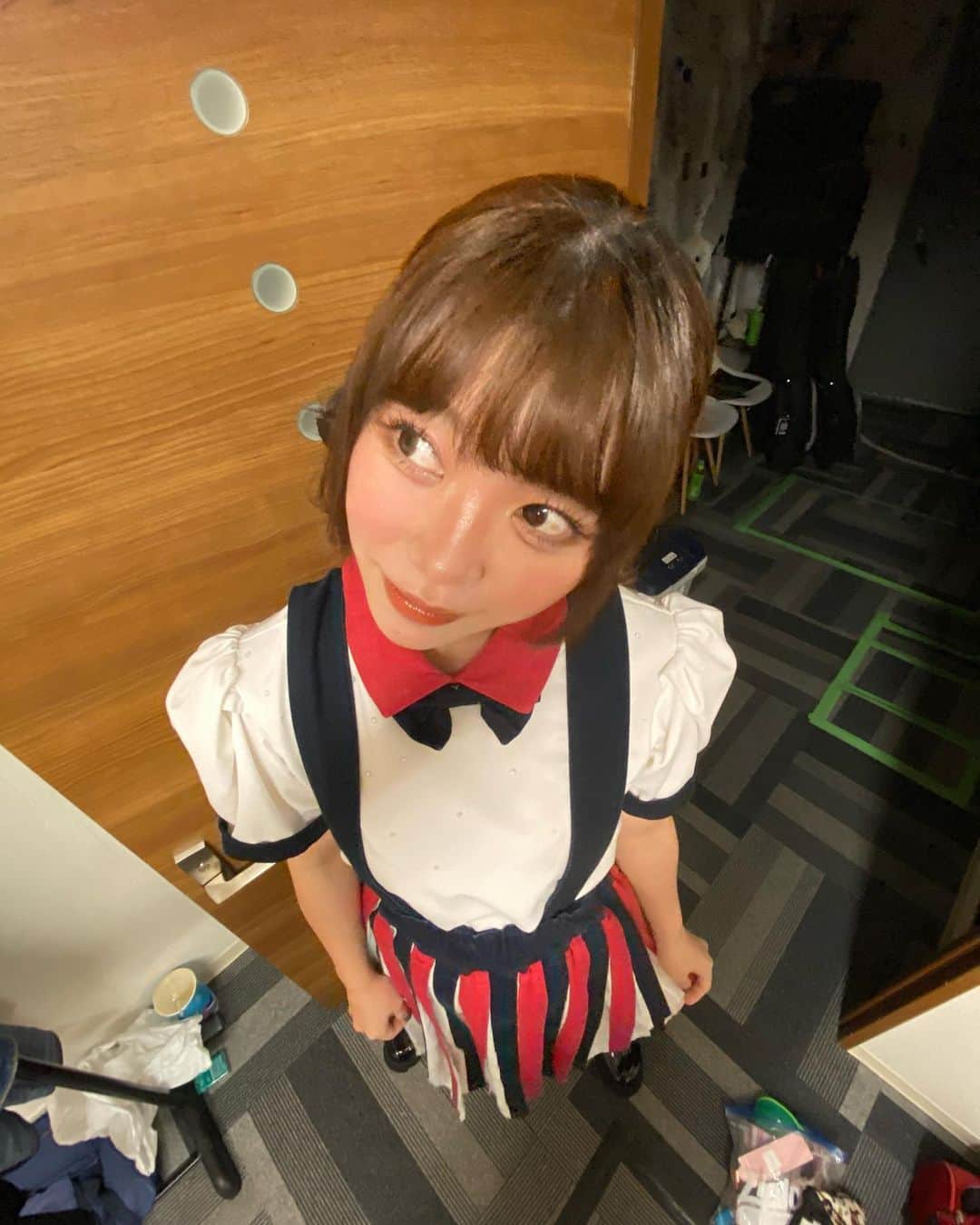 のインスタグラム：「出番1分前　心臓捧げ」