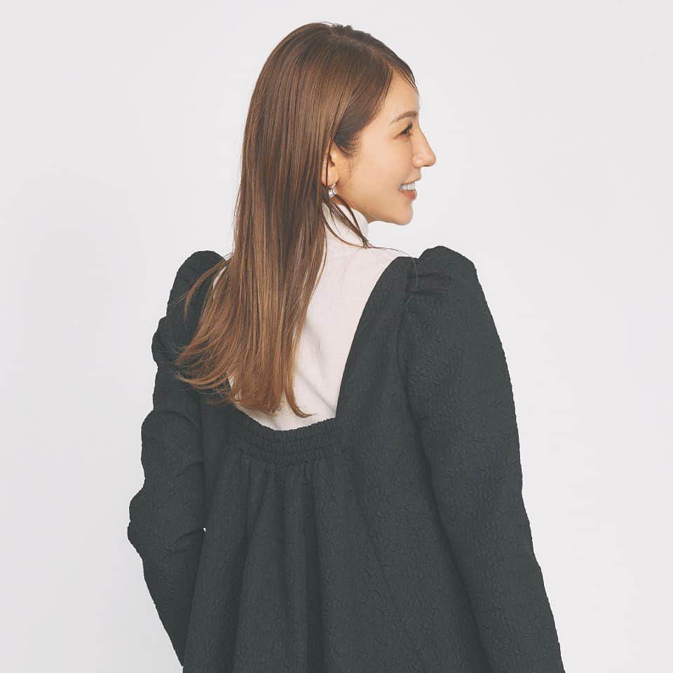 celford_officialのインスタグラム：「【PRE ORDER】 ⁡ 2023 WINTER COLLECTION ⁡ dress ¥20,900 ◆11月上旬発売予定 ⁡ tops ¥9,900 ◆発売中 ⁡ プロフィールのリンクよりご覧頂けます。 ⁡ ⁡ - OUTER FAIR 10% POINT CAMPAIGN -  10.13 fri 0:00 - 10.15 sun 23:59 ⁡ ⁡ #CELFORDAW23 #celford #セルフォード」
