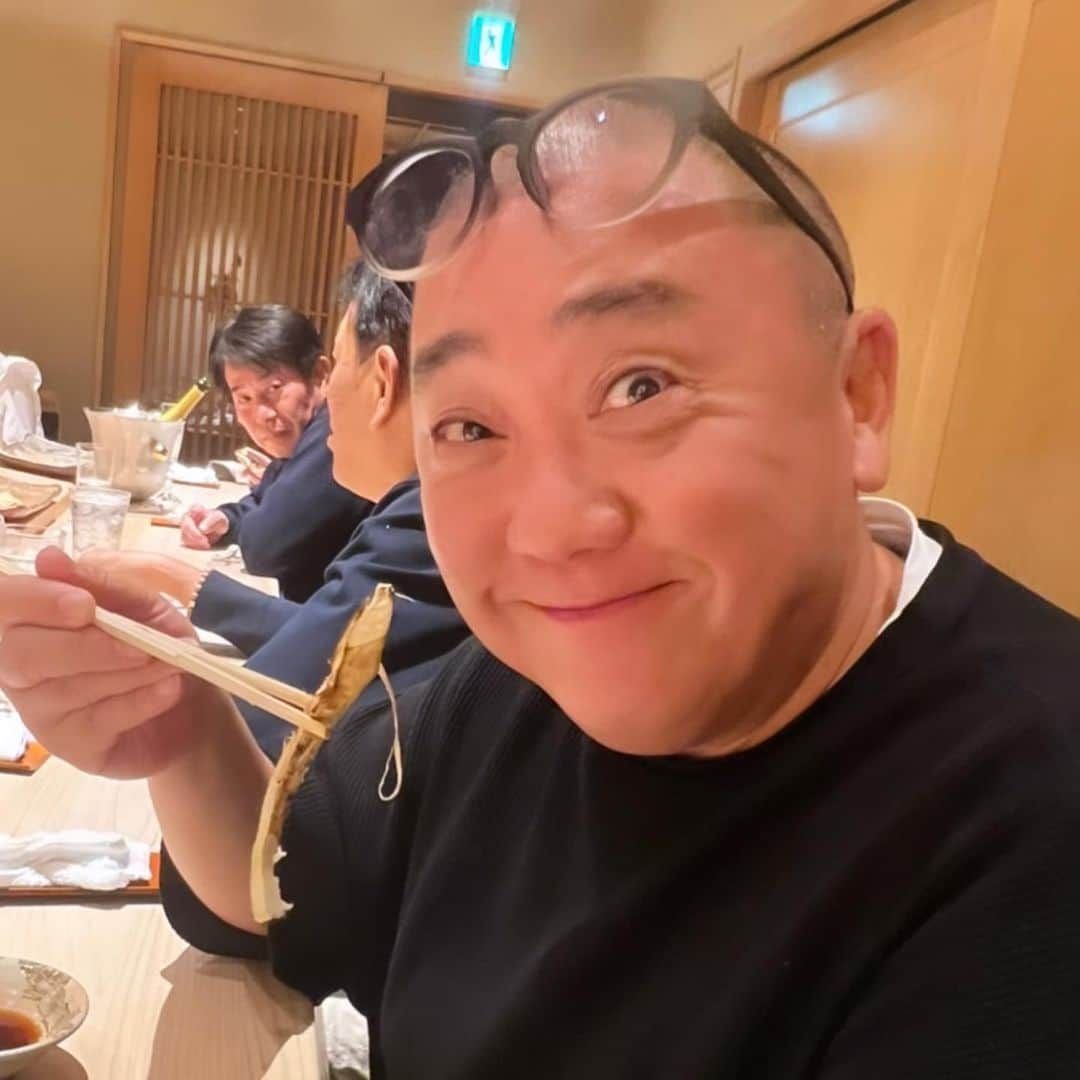 山本圭壱さんのインスタグラム写真 - (山本圭壱Instagram)「初マツタケ カープがCS先ずは 先勝したので #初マツタケ #初松茸 #ハツマツタケ #マツマツタケ #山本圭壱」10月15日 10時25分 - yamamogt