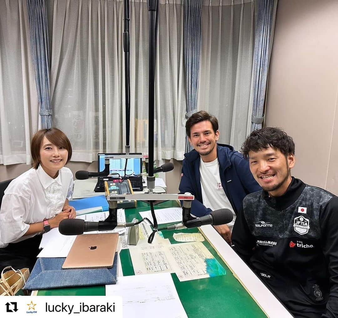 細田阿也さんのインスタグラム写真 - (細田阿也Instagram)「#茨城放送　#luckyfm #コネクト茨城  Aya'ssports にて 2週に渡り @japan_football7  #ソサイチ 特集を⚽️  茨城に縁あるお2人をお迎えしpassionを感じ ソサイチ応援に、体験したくなりました✨🧏🏻‍♀️  @keller.costa  コスタケラー監督 @rikiyaw  成田選手 @japan_football7_director  福満さん  ありがとうございました🥹  #Repost @lucky_ibaraki with @use.repost ・・・ ＊CONNECT木曜日＊ 10月5日と12日の「Aya's SPORTS」では2週にわたって7人制サッカー「#ソサイチ」を取り上げました。 今年9月には世界大会にも出場した日本代表。魅力や展望をたっぷり伺いました！  ＊1枚目　12日放送 ソサイチ日本代表監督コスタ・ケラーさんは筑西市在住です！  ＊2枚目　5日放送 一般社団法人　日本ソサイチ連盟の福満 俊也さん 日本代表チームのGK日立市出身の成田力哉選手  #luckyfm #茨城放送 #コネクト茨城 #細田阿也」10月15日 10時58分 - hosodaaya