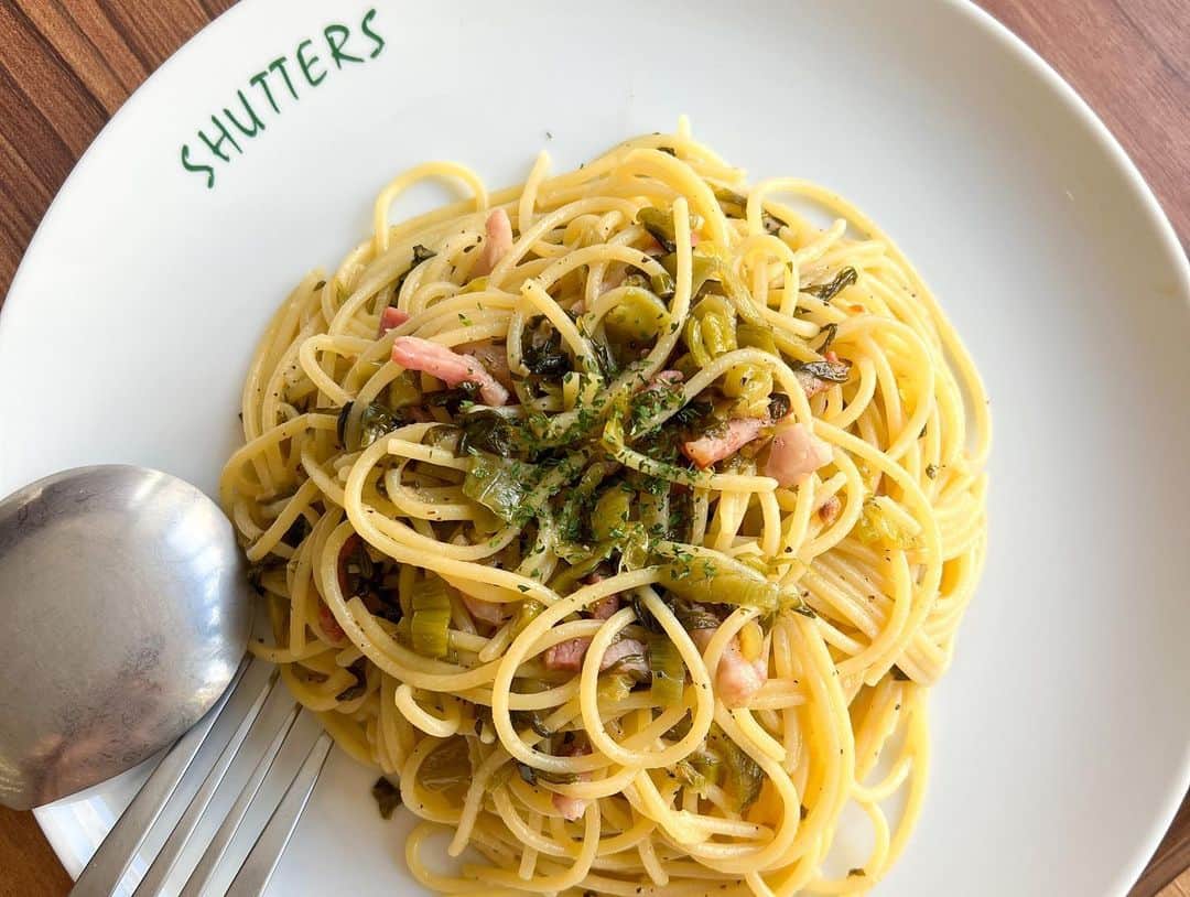 高沢奈苗さんのインスタグラム写真 - (高沢奈苗Instagram)「.  🍽️LUNCH🍽️  カジュアルイタリアンSHUTTERS🧡  吉祥寺店は初😇  3人で人気NO.1のコースを食べたよ😋🇮🇹  スペアリブはほろほろ柔らか〜！🫠 パスタはペペロンチーノ、トマト、カルボナーラの3種類の中から選べて、ペペロンチーノをチョイス😙🍝  デザートまでしっかりとボリューミーでお腹いっぱい😊💛  .  .  PR @shutters.ys #SHUTTERS #シャッターズ #吉祥寺グルメ #吉祥寺ランチ #吉祥寺レストラン #吉祥寺イタリアン #ゴルフ女子 #アップルパイ」10月15日 11時04分 - nanaetakasawa