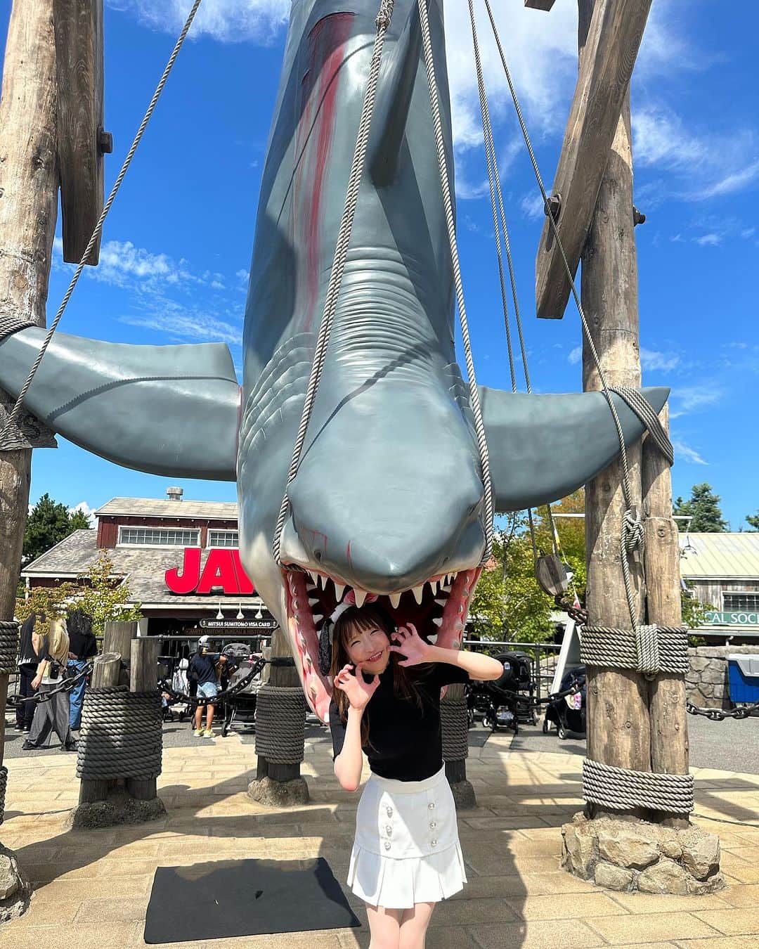 もえのあずきさんのインスタグラム写真 - (もえのあずきInstagram)「🦈🌭 #ユニバ好き#ユニバフード #ユニバコーデ#もえあず」10月15日 11時41分 - moeazukitty