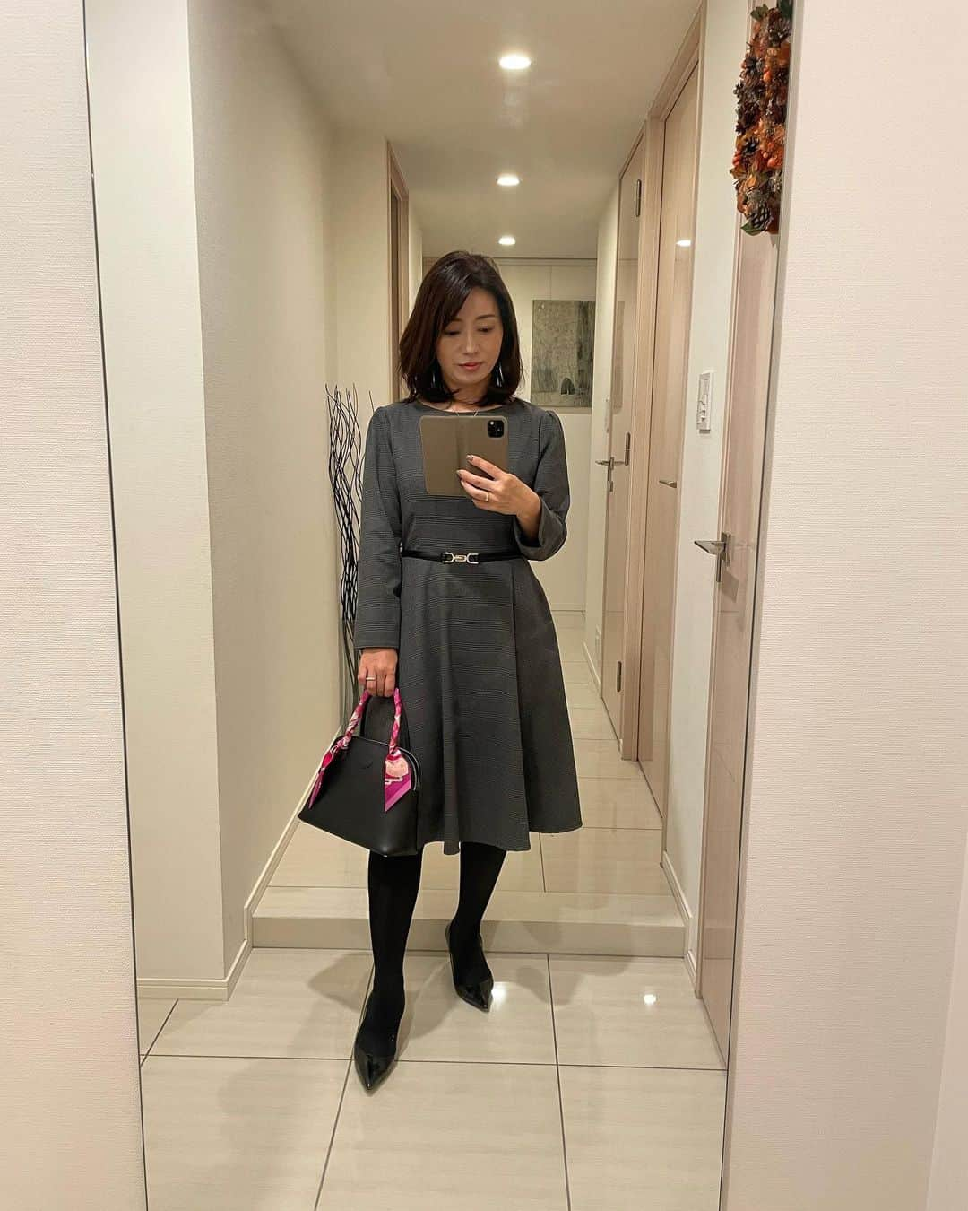 Hikari Noguchi 野口 光のインスタグラム：「#ootd  これからランチ🍽️ One piece #ropepicnic  Bag #hermes #hermès  Shoes #mamian」