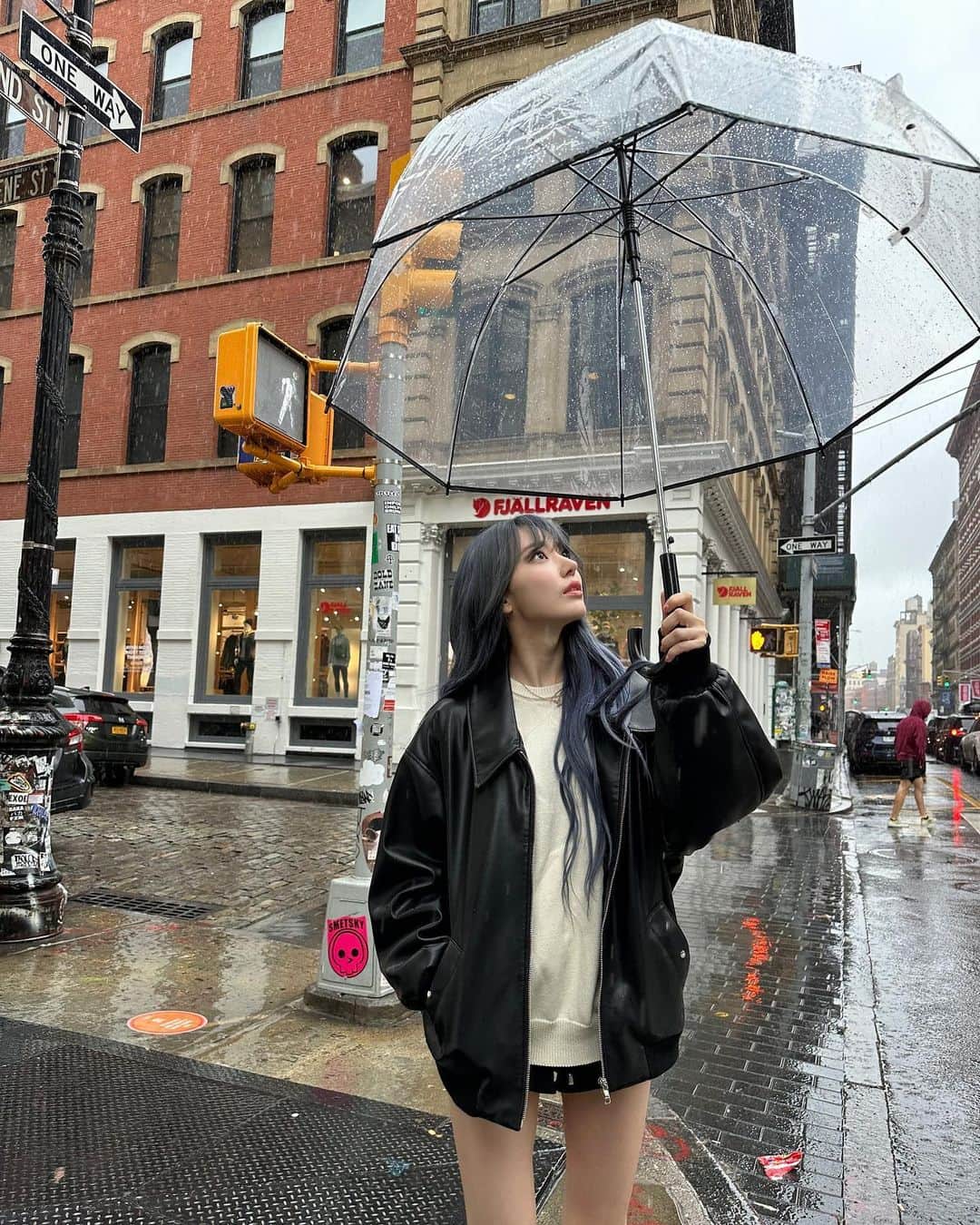 宮脇咲良さんのインスタグラム写真 - (宮脇咲良Instagram)「On rainy days」10月30日 7時37分 - 39saku_chan