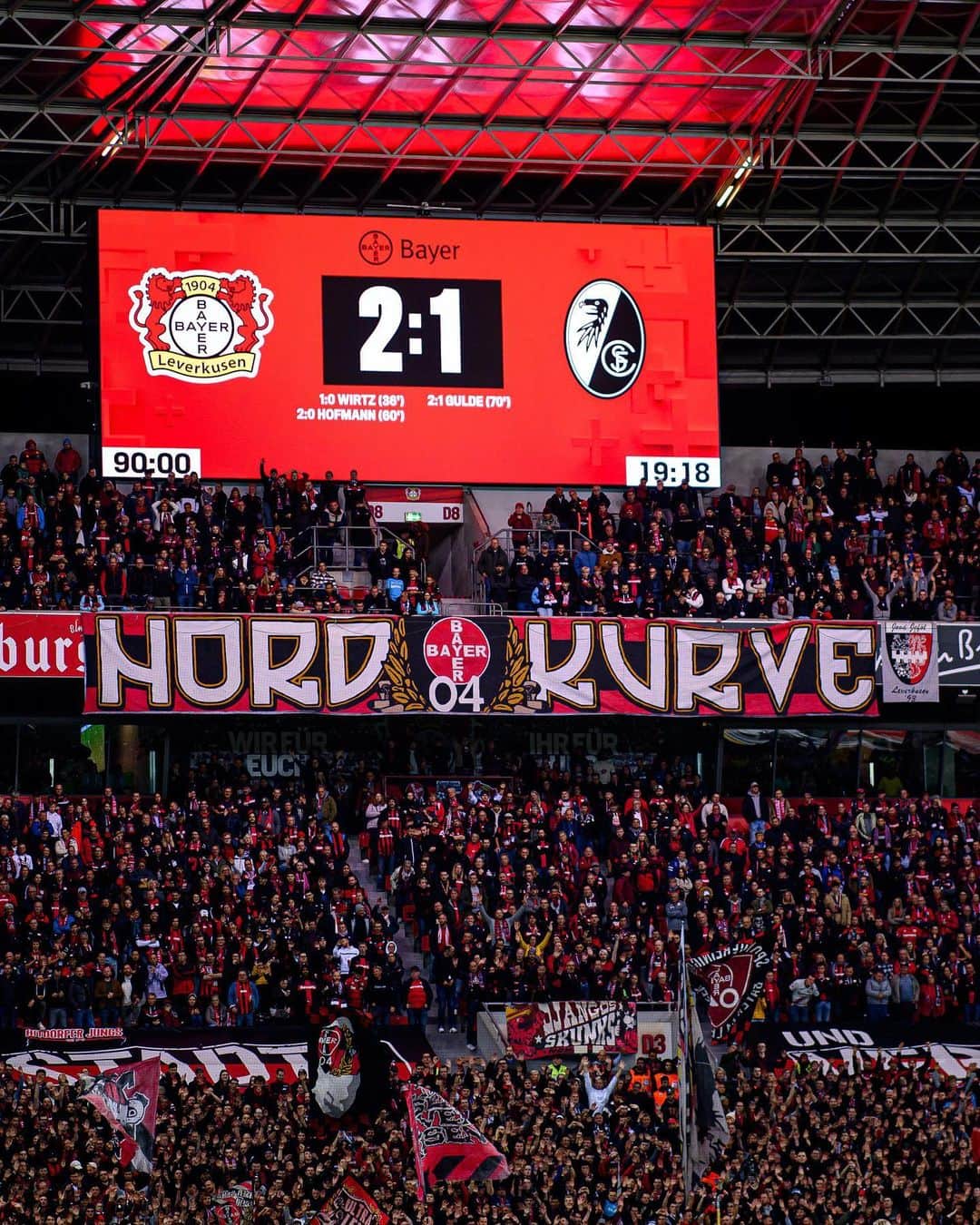 バイエル・レバークーゼンのインスタグラム：「Good night, #Werkself fans! Sweet dreams. 😴  🔙 #B04SCF 2-1 #Bayer04 #Bundesliga」