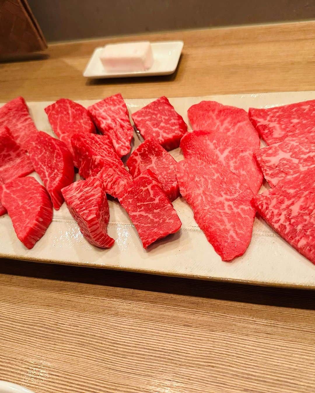 川原由維さんのインスタグラム写真 - (川原由維Instagram)「【力飯店🥩】  赤身最高♥️  2023.10.29  #フレンチ#french #福岡#博多#福岡グルメ #博多グルメ#グルメ#食べログ#西中洲#champagne#wine #中華 #焼肉#お酒#日本酒#紹興酒#お肉 #イタリアン#酒のあて#日本酒#ワイン#シャンパン#和食#日本食 #鉄板焼き #寿司 #鮨 #ホルモン #力飯店 #肉の日」10月29日 22時35分 - yui5520