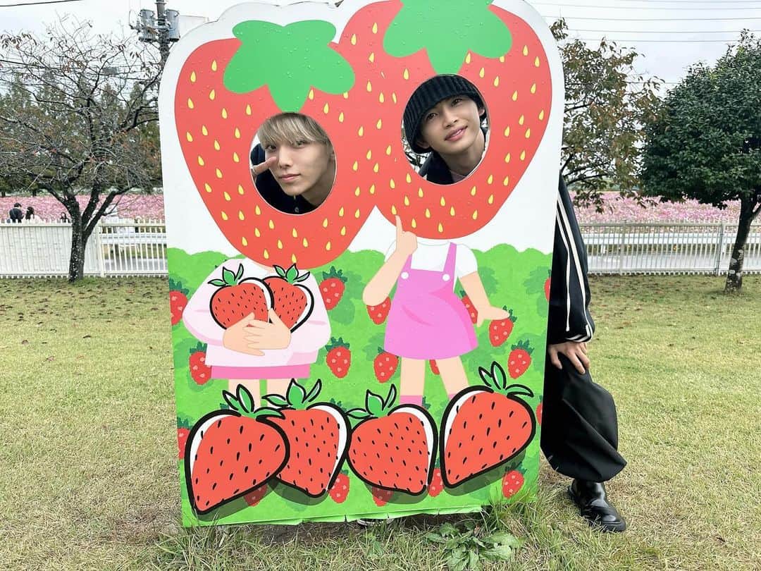 草川直弥のインスタグラム：「💐 4日目 千葉SWAGのみんなありがとう😊  めちゃくちゃ盛り上がってくれて最高に楽しかったよ！  こんなに好きになったのたまたまだっぺ🫶  次は山口県 山口SWAGのみんな待っててね！ #ONENONLY#ワンエン#NAOYA」