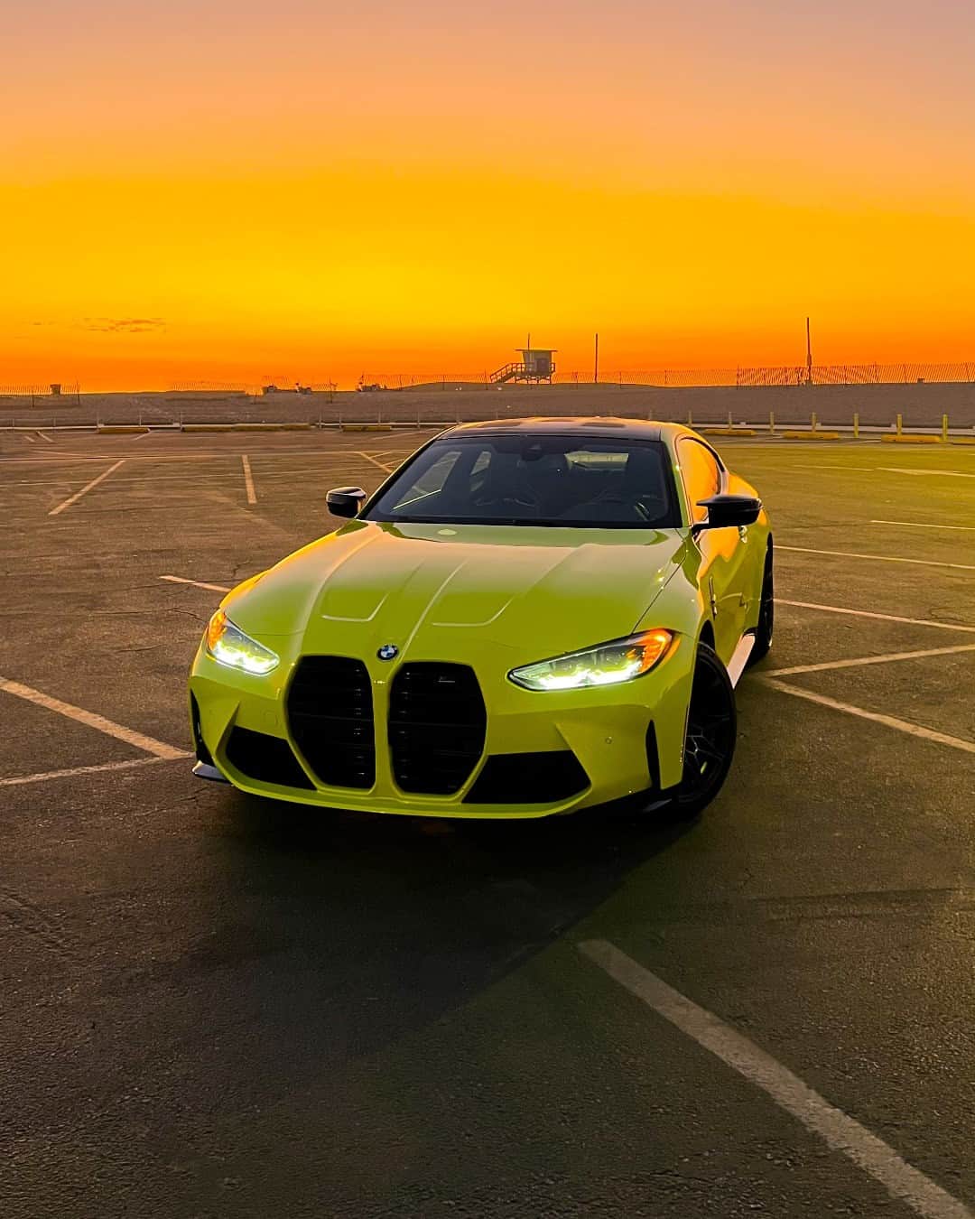 BMWのインスタグラム：「The category is ✨sunset✨ 📸: @valou.nineone #BMWRepost   The BMW M4 Coupé. #THEM4 #BMW #M4 #BMWM #MPower __ BMW M4 Coupé: Combined fuel consumption: 10.1–9.9 l/100 km. Combined CO2 emissions: 230–226 g/km. All data according to WLTP. Further info: www.bmw.com/disclaimer」