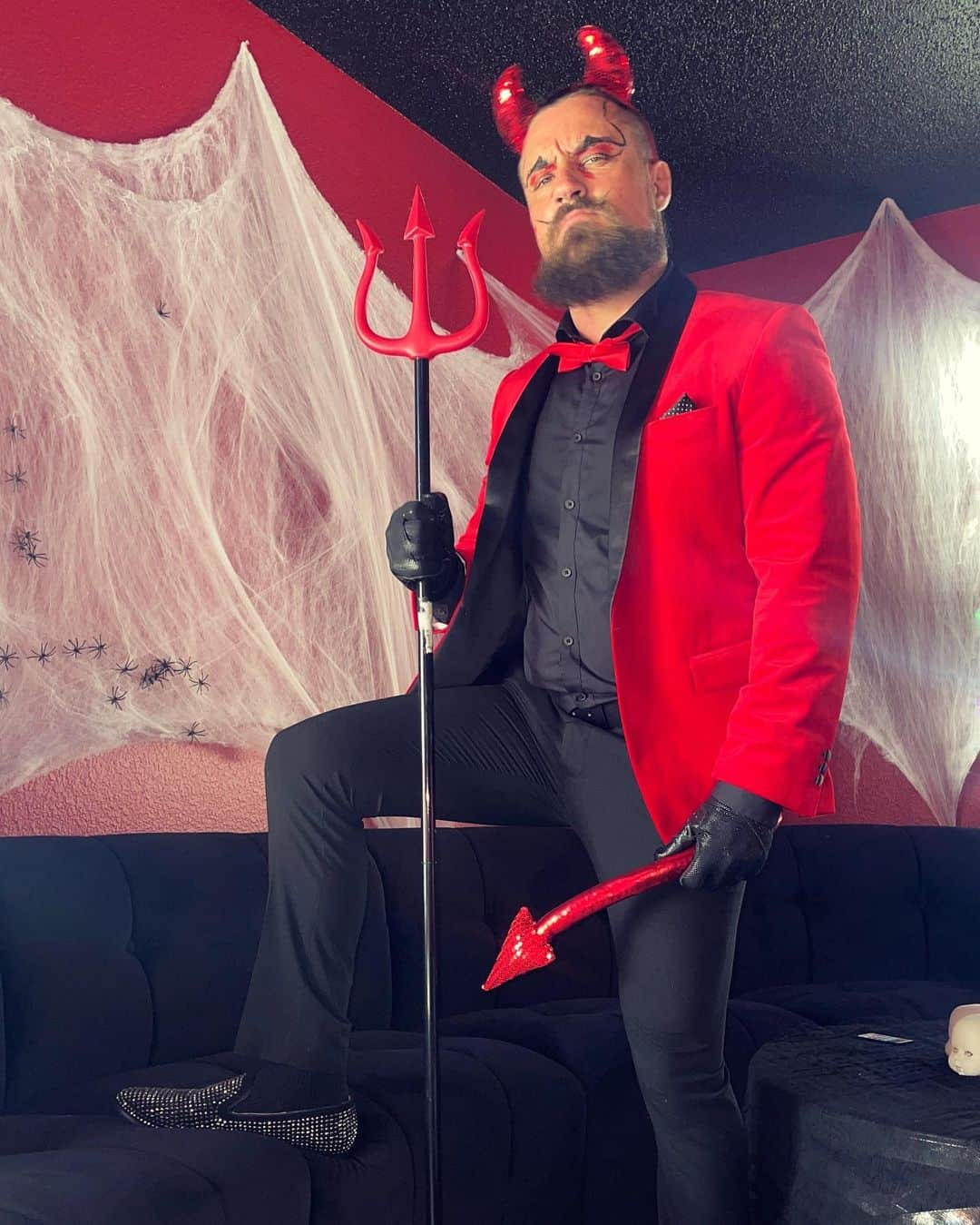 マーティ・スカルさんのインスタグラム写真 - (マーティ・スカルInstagram)「Costume #1: The Devil 😈」10月29日 22時34分 - martyscurll