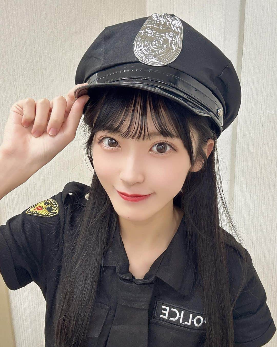 佐藤綺星さんのインスタグラム写真 - (佐藤綺星Instagram)「🚓🤍  個別握手会２日目 ありがとうございました！  捕まえた👮🏻🤍   #ハロウィン  #ハロウィンコスプレ  #ハロウィン仮装  #はろうぃん  #はろうぃんコスプレ  #fyp  #04」10月29日 22時52分 - __aiichan.17