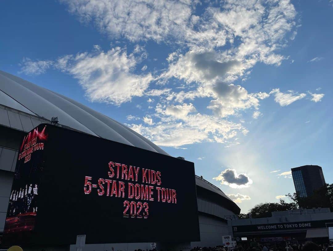 木下流声さんのインスタグラム写真 - (木下流声Instagram)「"STRAY KIDS 5-STAR DOME TOUR 2023”  ⭐️⭐️⭐️⭐️⭐️  福岡から東京まで 本当にあっという間でした😭  最高のツアーをありがとうございます！ 全公演お疲れ様でした🔥🔥🔥  #straykids #5stardometour2023 #tokyo #tokyodome #dancer #skz #STAY #teammaru #studiomaru」10月29日 22時46分 - ryusei_kinoshita