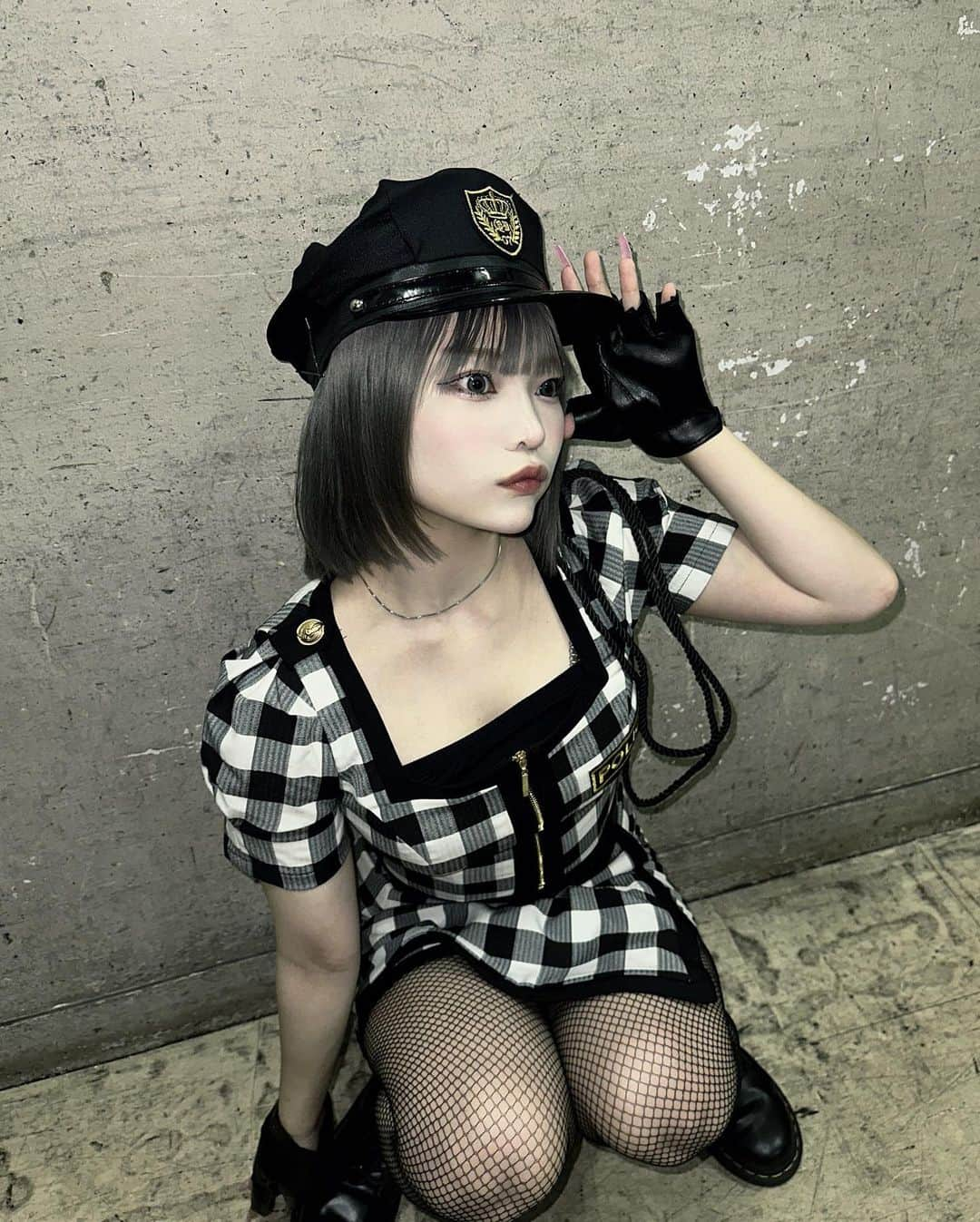 ふてこさんのインスタグラム写真 - (ふてこInstagram)「逮捕します💦🩷💦🩷   #ハロウィン  #ハロウィンコスプレ  #ポリス」10月29日 22時51分 - ftk__ms