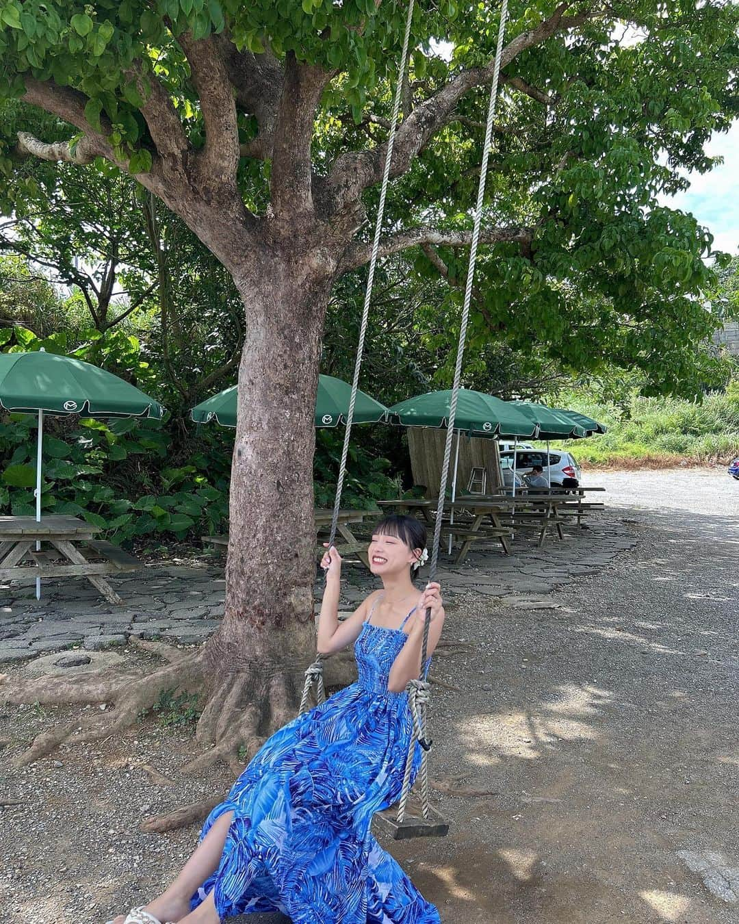 山田菜々美さんのインスタグラム写真 - (山田菜々美Instagram)「. okinawa✈️ . 結婚式があったので かりゆしウェア🏝️💙 . 沖縄での結婚式が素敵すぎて 沖縄住みたくなった👰🏻‍♀️🌺 . 仕事でしか行ったこと なかったから観光もして 満喫できました😌🫶🏻 . 息子が小学生ぐらいになったら また行きたいな〜なんて💭🐍 .」10月29日 22時54分 - team8yamada0209