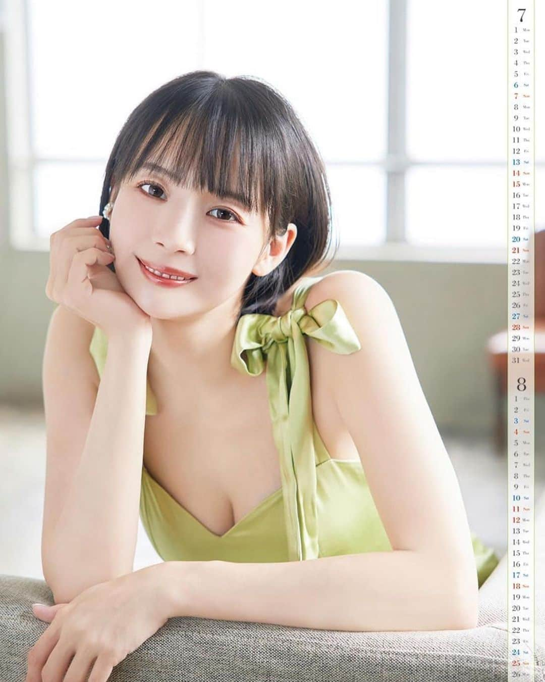 岡田紗佳のインスタグラム：「2024壁掛けカレンダー 11/11発売🌸」