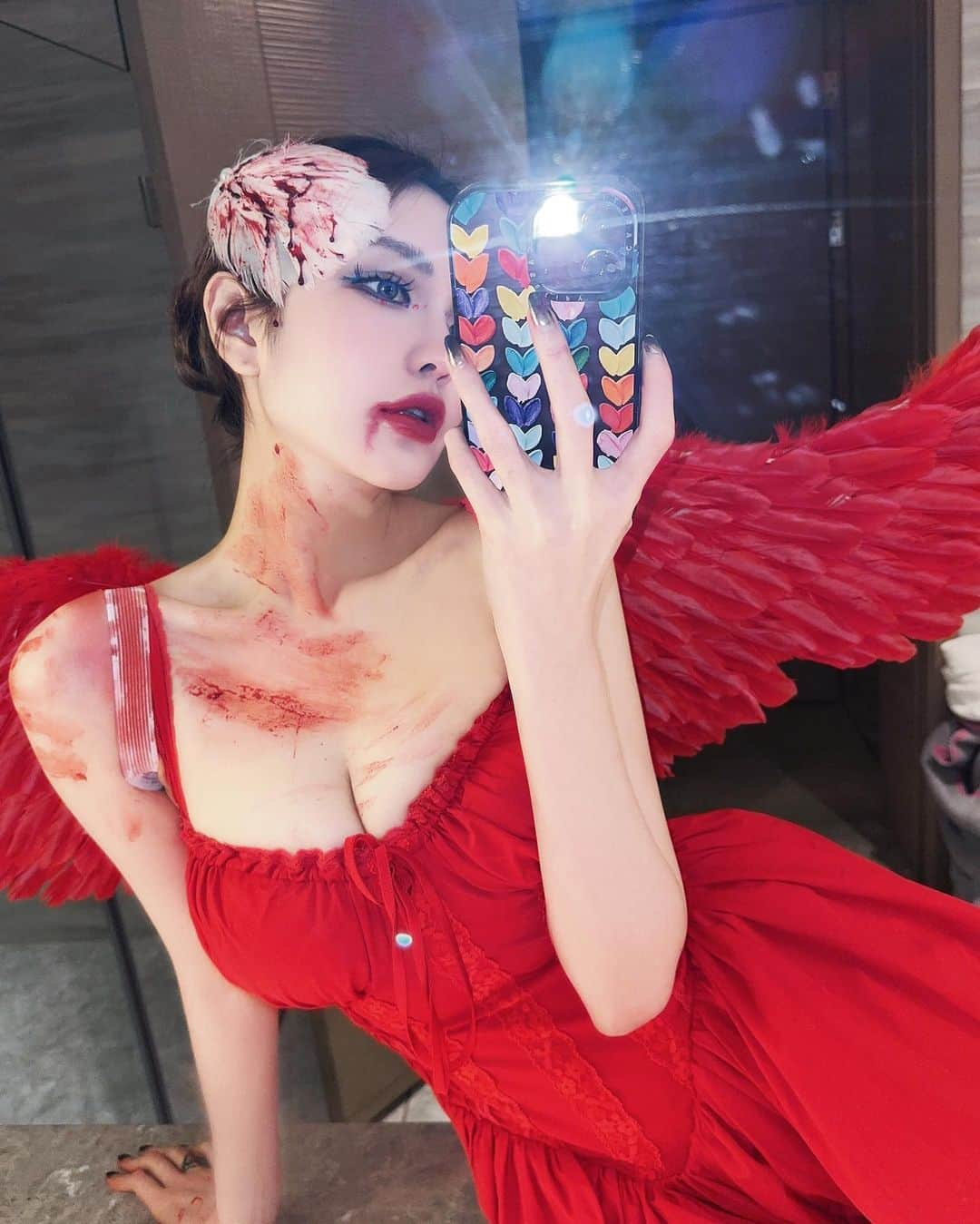 Grace Chowのインスタグラム：「是嗜血天鹅🦢」