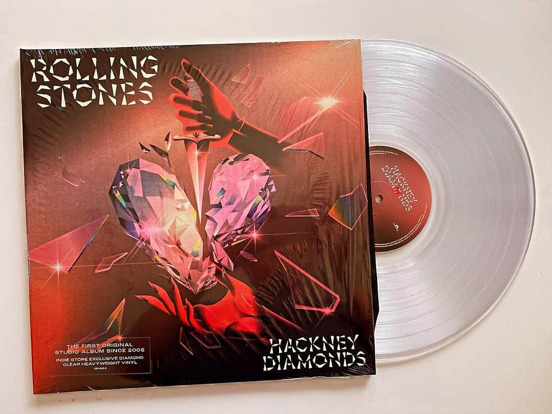 角田陽一郎さんのインスタグラム写真 - (角田陽一郎Instagram)「The Rolling Stonesの新譜Hackney Diamondsのレコードが届いたー！！ずーっとヘビロテ中。 なんてなんてカッコいいんだー！ 2023年に彼らの新譜をレコードで聴く至福。」10月29日 23時10分 - kakuichi44