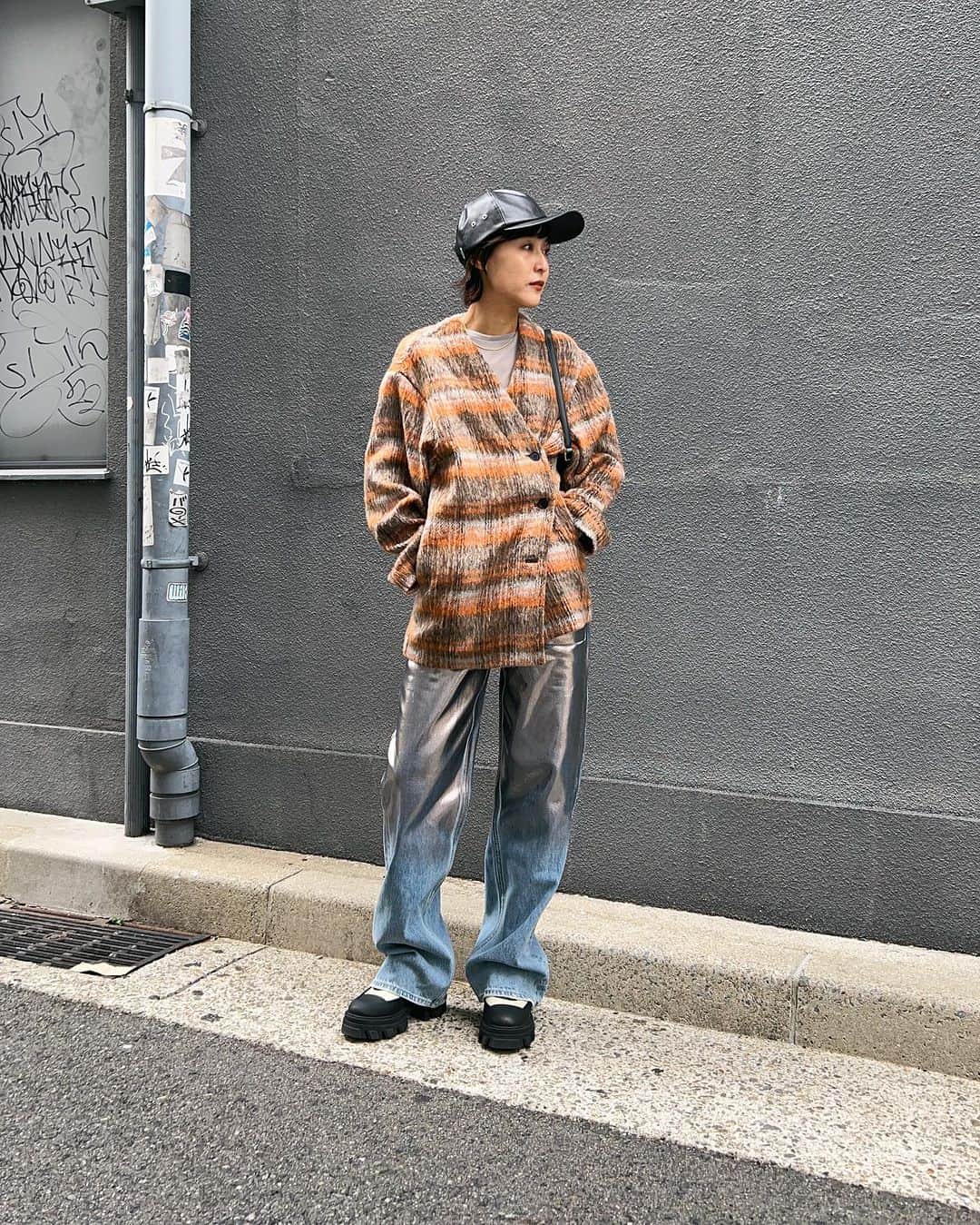 MOUSSY SNAPさんのインスタグラム写真 - (MOUSSY SNAPInstagram)「#MOUSSYSNAP @kahori_1027 160cm  ・SHAGGY CARDIGAN(010GAS30-6290) ・FOIL PRINT 90S LOWRISE STRAIGHT(010GAS11-5230) ・FAUX LEATHER CAP(010GAS51-6070) ・MINIMAL SHOULDER BAG(010GA751-6010) 全国のMOUSSY店舗／SHEL'TTER WEBSTORE／ZOZOTOWNにて発売中。  #MOUSSY #MOUSSYJEANS」10月29日 23時03分 - moussysnap