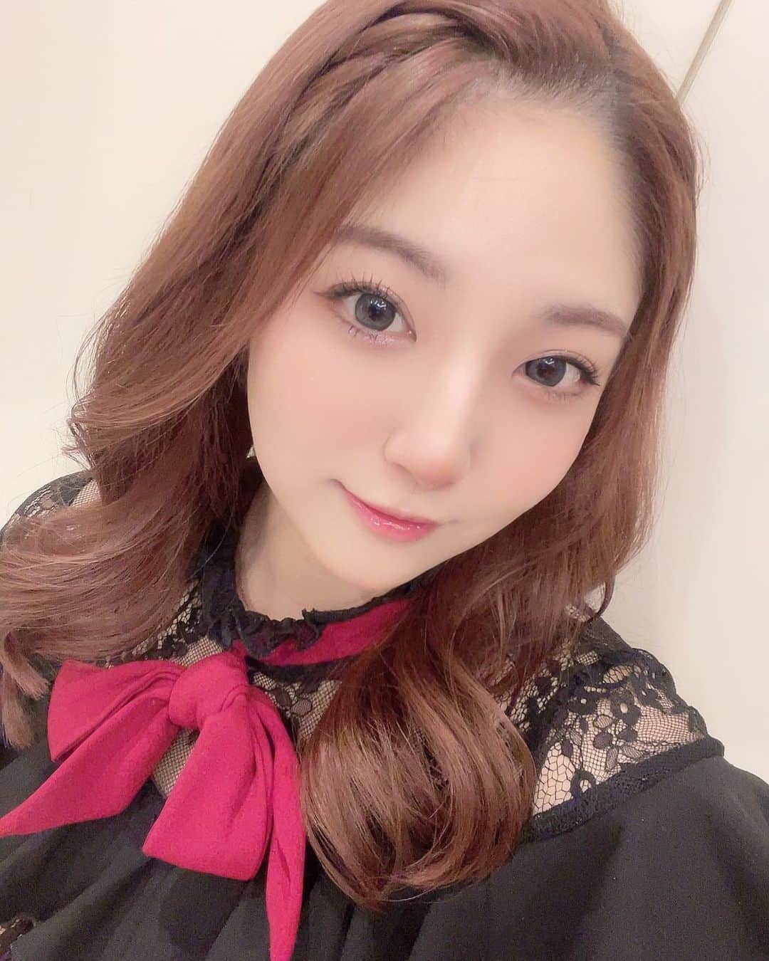 寒河江春紀のインスタグラム：「‪ꔛ‬♡‪ おやすみ！ 昨日写真も撮り忘れたし更新も忘れた😇 忙しかったけど楽しかった🥹💗 また明日から頑張るよ💪('ω'💪)  #バルセロナグループ #ピーアンドジェー #札幌 #すすきの #ススキノ #キャバクラ #キャバ嬢 #キャバクラ嬢 #ニュークラブ #ニュークラ #ニュークラ嬢 #キャバ #ラウンジ #ラウンジ嬢 #ガールズバー #ホステス #すすきのキャバクラ #すすきのキャバ嬢 #すすきのグルメ #札幌旅行 #美人 #美女 #可愛い #可愛い女の子 #銀座 #六本木 #北新地 #錦 #中洲 #オタク」