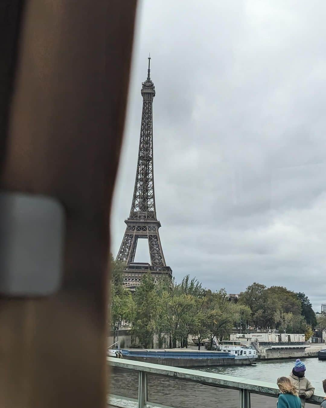 カスパー・リーさんのインスタグラム写真 - (カスパー・リーInstagram)「photo dump from a trip to Paris that I’ll never forget !! Watching South Africa win the Rugby World Cup 2023 Final AGAIN - huge thank you to @asahisuperdryuk for inviting us, I still can’t believe it #giftedtrip #beyondexpected #drinkresponsibly bedrinkaware.co.uk」10月29日 23時12分 - caspar_lee