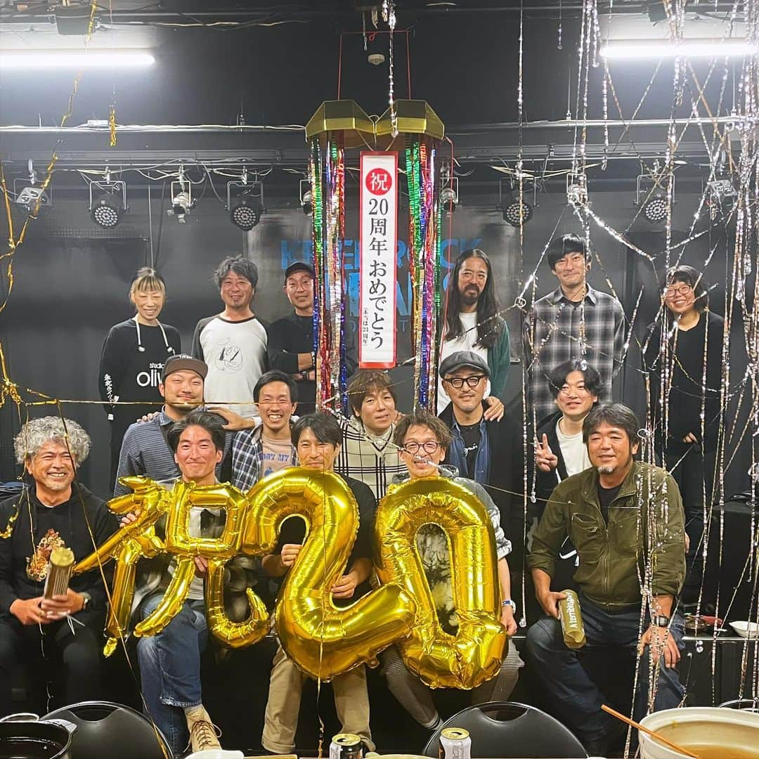 渡邊忍のインスタグラム：「ASPARAGUS 20周年を 勝手に祝うPARTY NIGHT!! in 大船渡 KESEN ROCK FREAKS めっちゃくちゃお祝いしてもらえて とっても愛に溢れた幸せなひとときでした😌❤️🎊 Dinnerもイケイケでかっちょよかった🤩🔥 一緒にお祝いしてくれてみんな、 本当にありがとうございました🤪🤲💫」