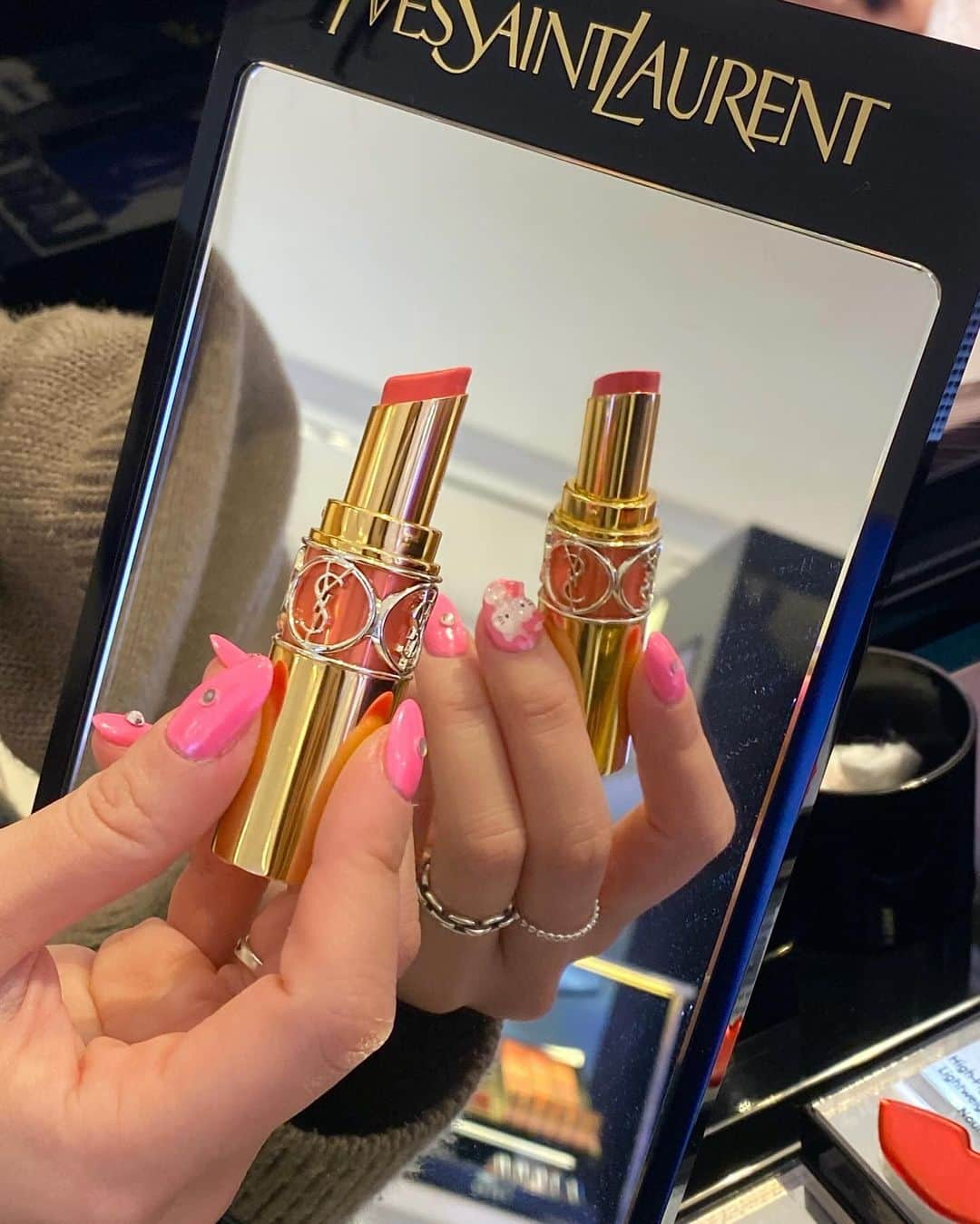 Macy'sさんのインスタグラム写真 - (Macy'sInstagram)「From #Gucci to #YvesSaintLaurent, we’ve got the latest and greatest #beauty holiday gift sets. Shop now during our Friends & Family Sale to score 15% off beauty. Hurry, savings end tomorrow. Use code: FRIEND at checkout. Exclusions apply.」10月29日 23時27分 - macys