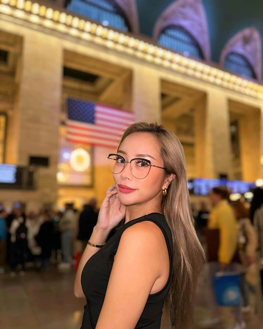 MINAMIさんのインスタグラム写真 - (MINAMIInstagram)「.  Grand central terminal 🚌  ニューヨークでマツエク行ったんだけど リペアでも３万円したよ🥺 円安すぎて何もかも高いよ💫 .  #ニューヨーク #アメリカ #マンハッタン #ブルックリン橋 #自由の女神 #タイムズスクエア #ニューヨーク旅行 #エンパイアステートビル #nyc #ny #america #manhattan #timessquare #brooklynbridge #statueofunity #centralpark #grandcentralterminal #fashion #ootd #outfits」10月29日 23時20分 - 373mnm