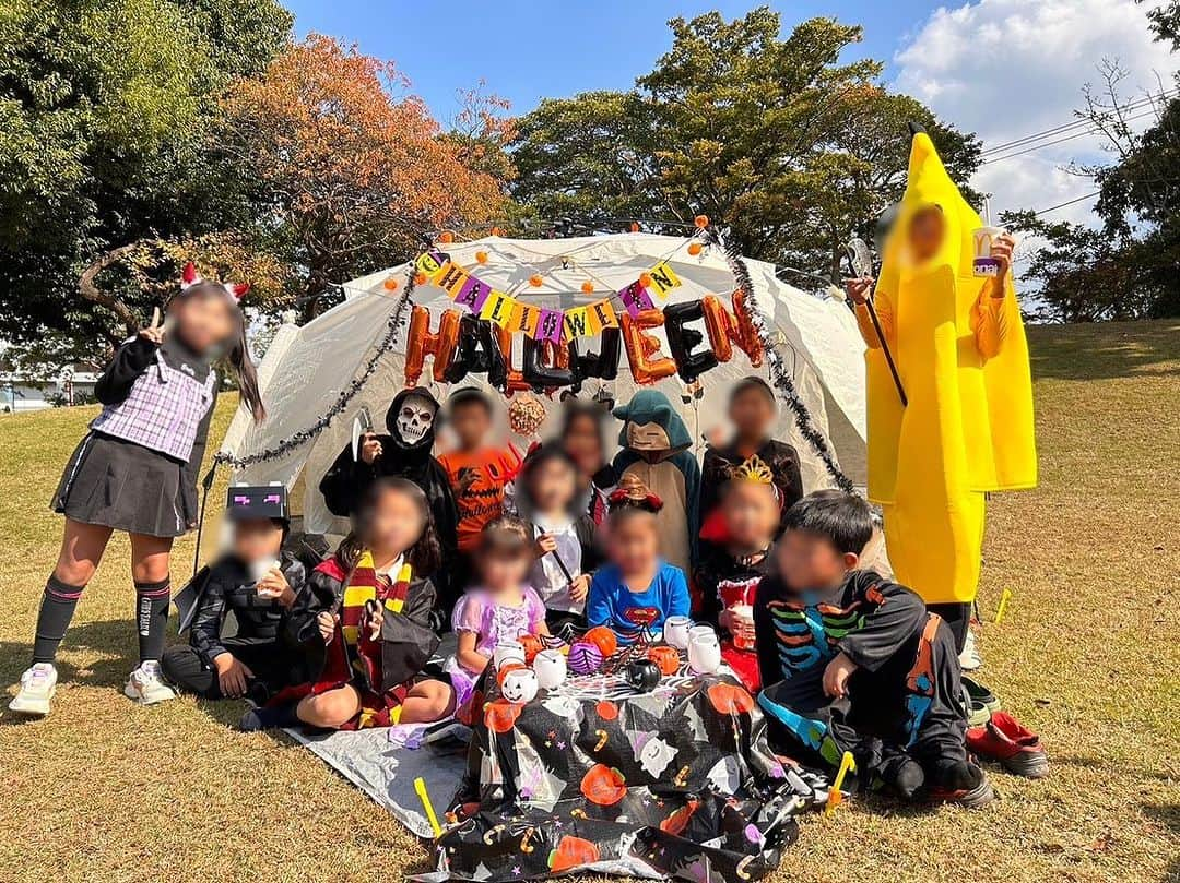 川村りかさんのインスタグラム写真 - (川村りかInstagram)「カビゴン1日目🩵 。 。 。 miniDARAの幼稚園の時のお友達達と今年もハロウィンできて良かった🎃👻」10月29日 23時25分 - rika._.kawamura