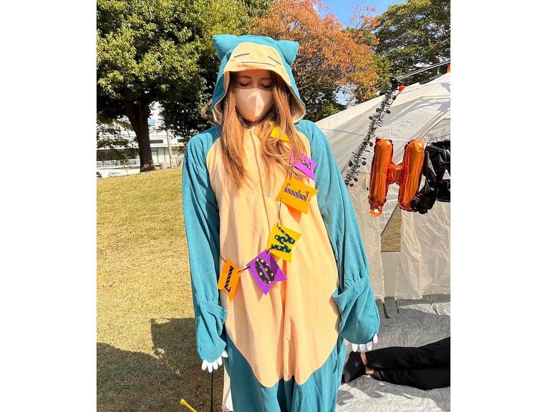 川村りかのインスタグラム：「カビゴン1日目🩵 。 。 。 miniDARAの幼稚園の時のお友達達と今年もハロウィンできて良かった🎃👻」