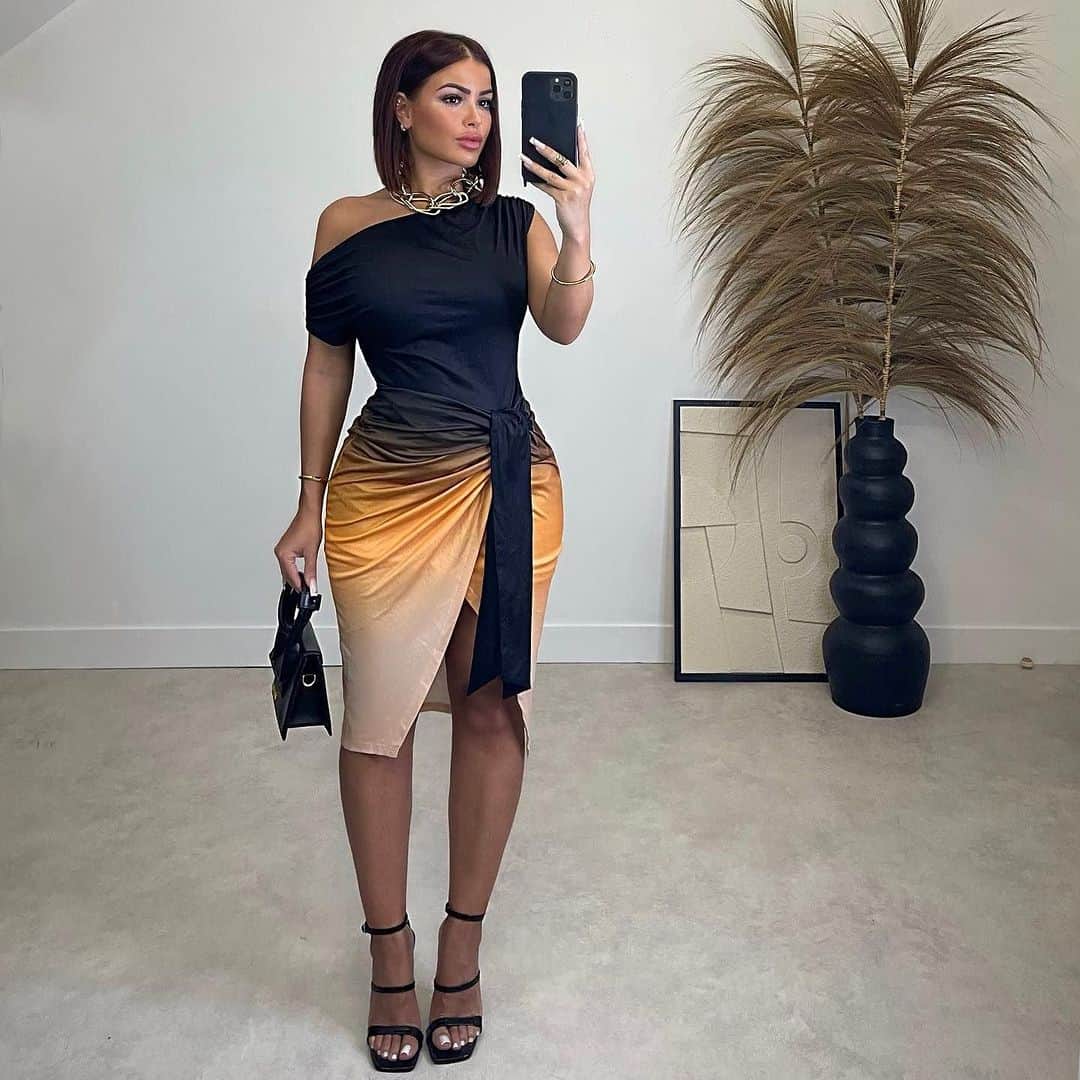 SHEINのインスタグラム：「We’ll have what she’s wearing 🔥 @vinciane_vr  🔎 17599030 18975618 16306371  #SHEIN #SHEINforAll #SHEINstyle #fashion #chic」