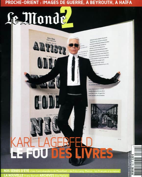 カールラガーフェルドさんのインスタグラム写真 - (カールラガーフェルドInstagram)「From initial sketch to final product: swipe to see  Karl Lagerfeld's creative process for a cover of "Le Monde" magazine in 2006, and how his vision came to life. #KARLLAGERFELD」10月30日 0時10分 - karllagerfeld