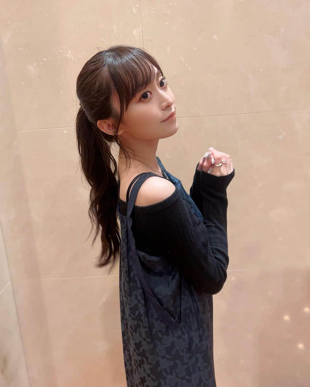 石飛恵里花さんのインスタグラム写真 - (石飛恵里花Instagram)「. 生放送のときの🌟」10月29日 23時55分 - eririn959