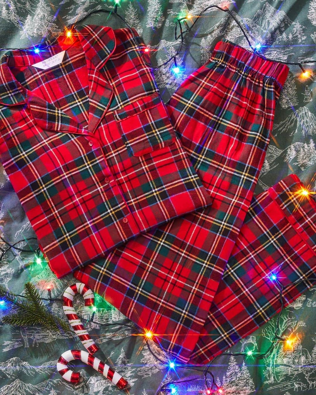 プリマークさんのインスタグラム写真 - (プリマークInstagram)「Cosy flannel PJs are a Christmas must ❤️ PJ Set £15/€17/$19 #Primark」10月30日 0時00分 - primark