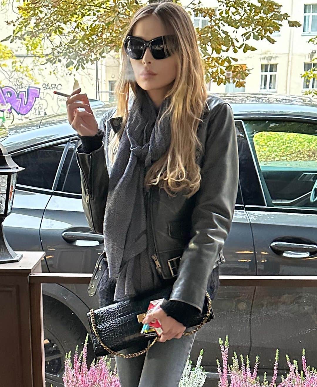 スネジャナ・オノプカのインスタグラム：「“If you want to change everything around yourself, first change yourself “」