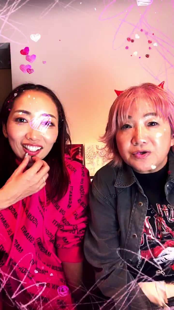 旺季志ずかのインスタグラム：「【神回配信】  ミュージカル「theSTAR悪魔と契約した男」 パールちゃん @naomi_kubota_369 による 徹底解剖がすごかった❗️  これは ただのミュージカルじゃない もっと重要なお役目がある モノらしい。  ミュージカルについて パールちゃんに降りてきたメッセージがすごいので ぜひお聴きください。  「ヒーリングミュージカル」 の上に 「才能開花」まで 効果がある❗️  明日は休演日です。 また31日から5日まで。 11月1日は ライブ配信！ (アーカイブは一週間観えます)  プロフィールリンクから お申し込みください💕  #ミュージカルtheSTAR悪魔と契約した男 #魔ミュ #旺季志ずか #久保田尚美」
