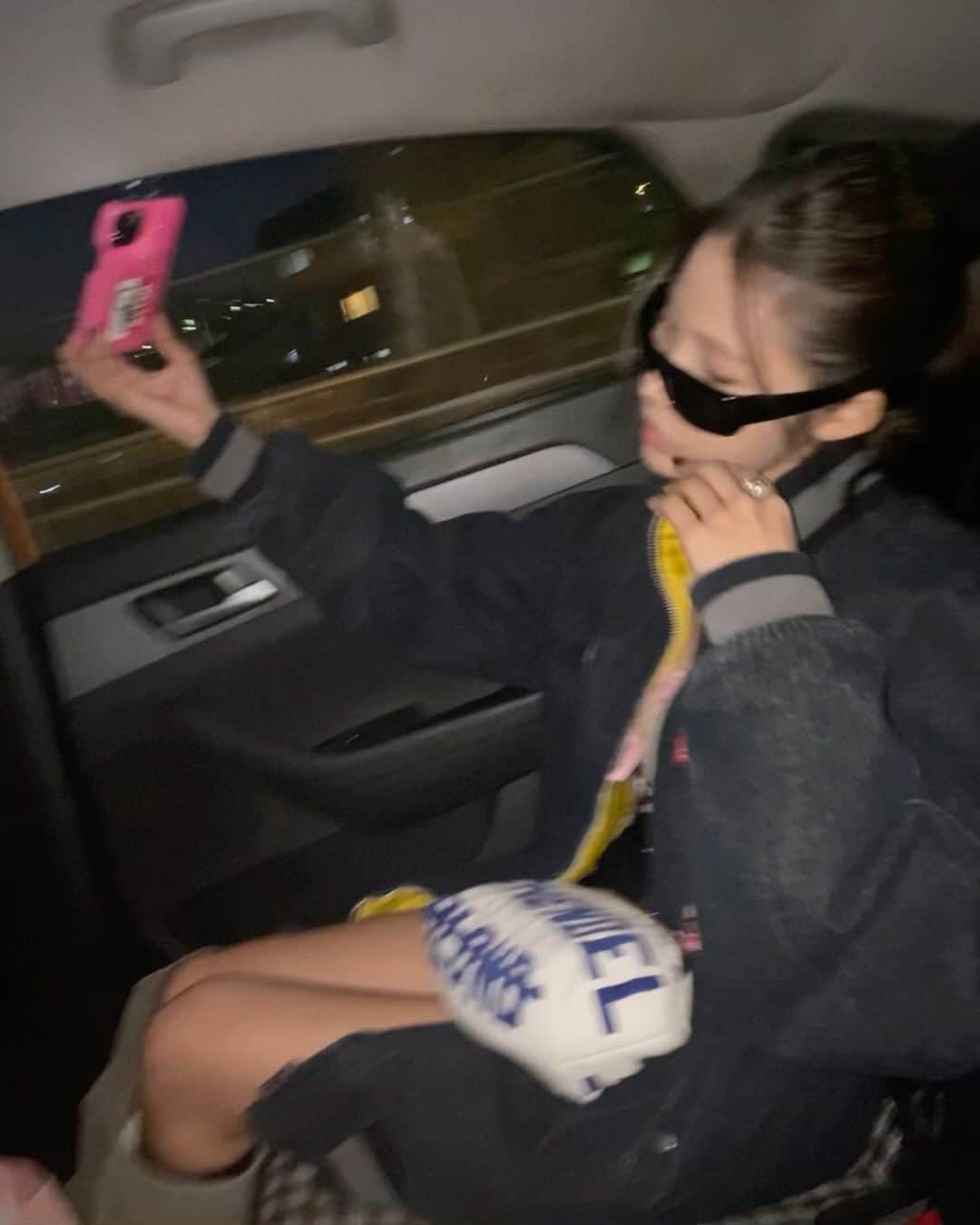 ホ・ウンジョンのインスタグラム：「🚕」