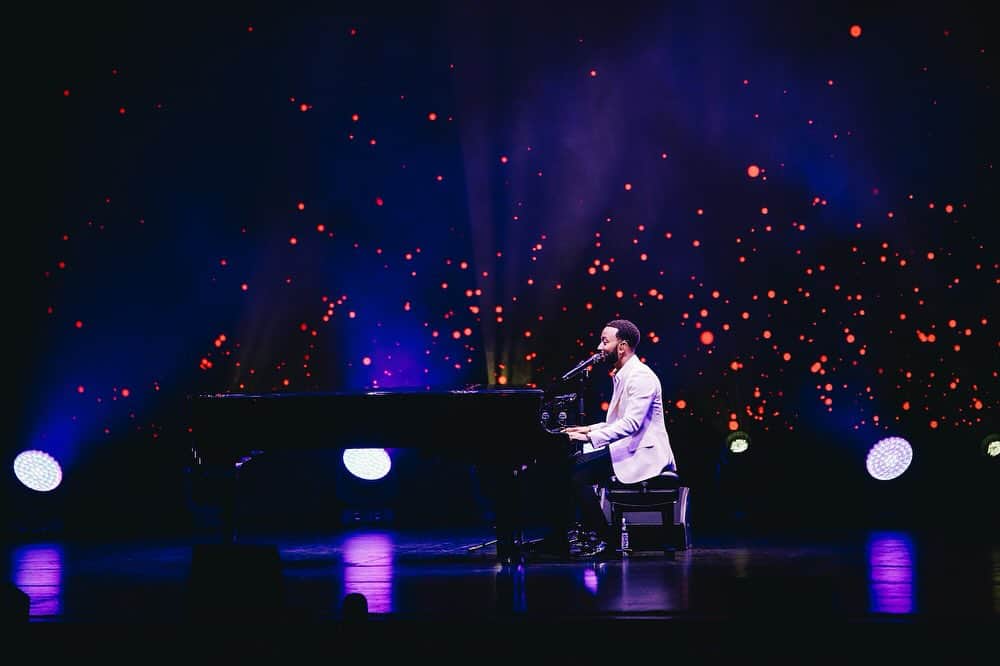 ジョン・レジェンドのインスタグラム：「Still dreaming about last night's show 😍   @JohnLegend | #HardRockLive」