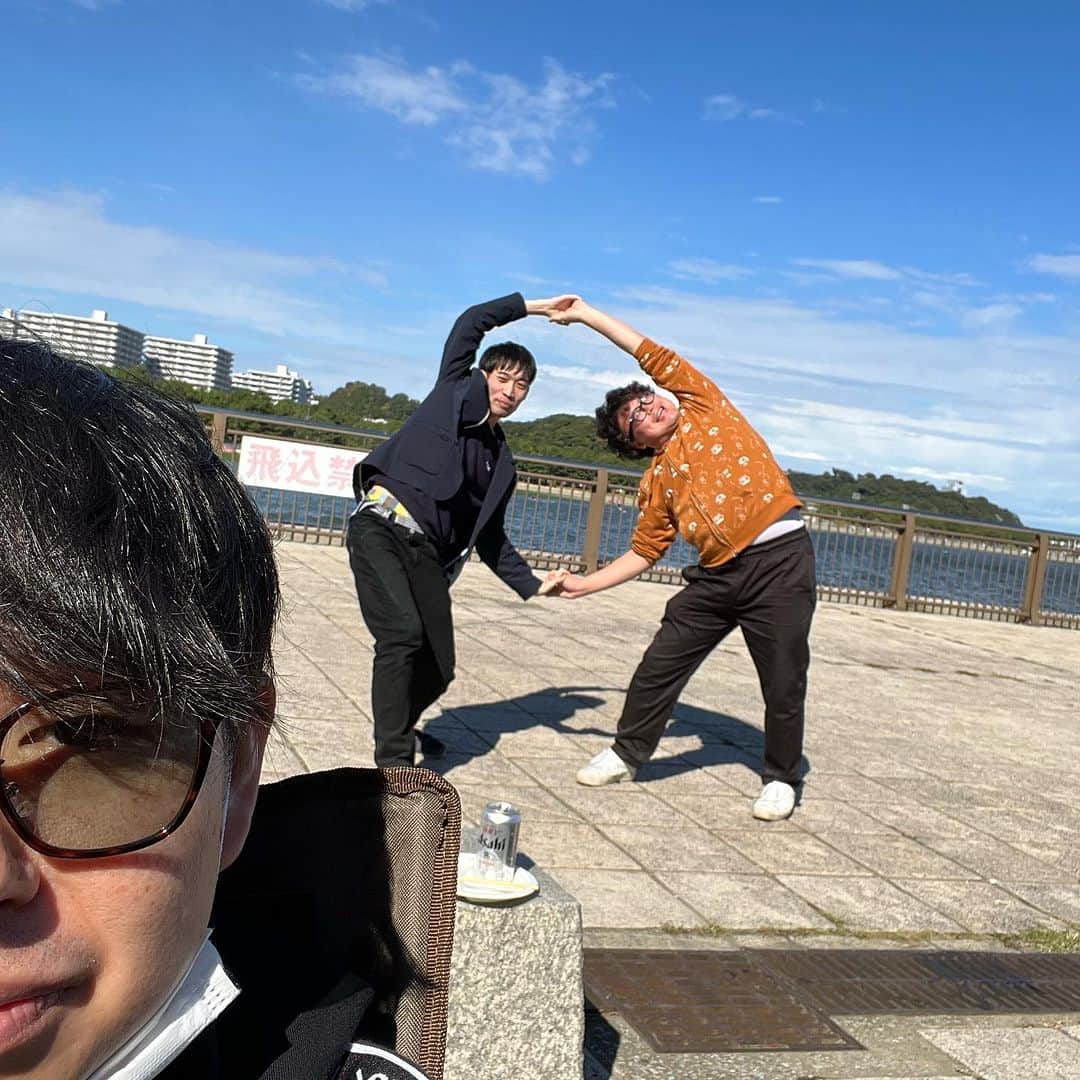 山出雄大さんのインスタグラム写真 - (山出雄大Instagram)「芋煮会。 朝まで飲んでて、寝ずにBBQは脅威のスタミナ。以上です。  #芋煮会 #ダークホース山出 #BBQ #sy32」10月30日 0時34分 - de_yama