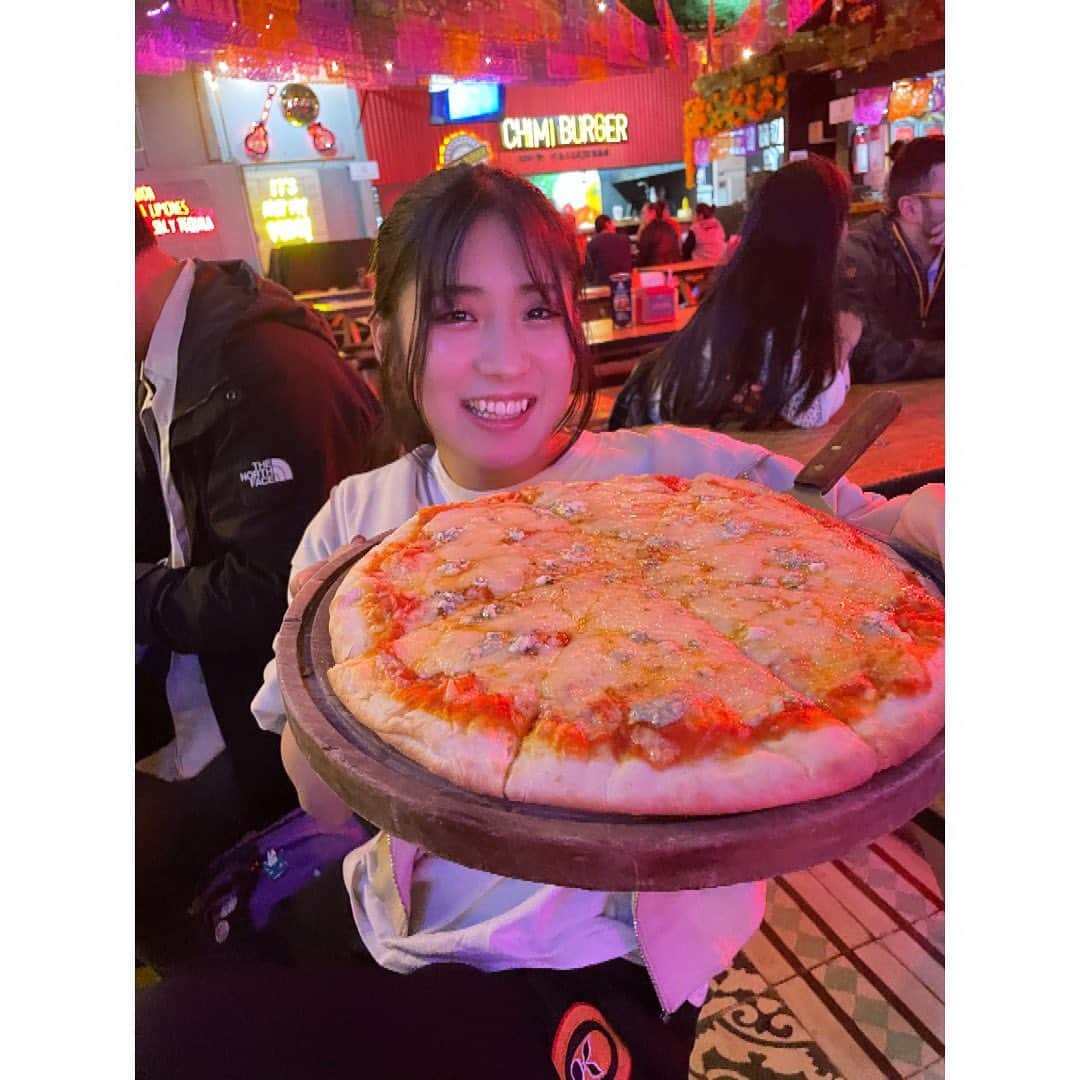 駿河メイのインスタグラム：「Hola🍕」